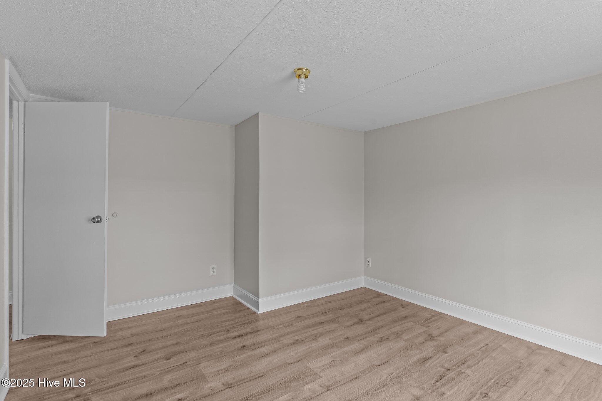 2951 Lone Tree Court