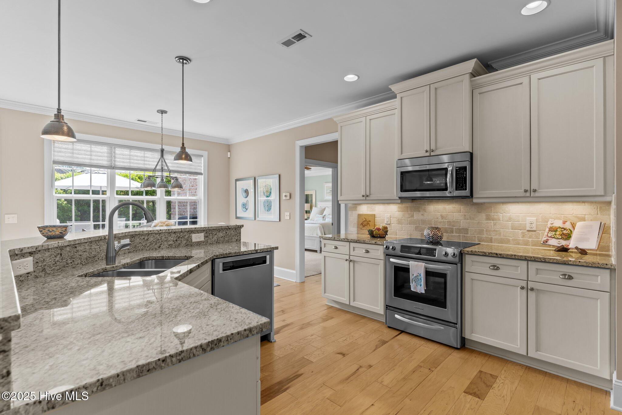 1115 Cloverdale Court