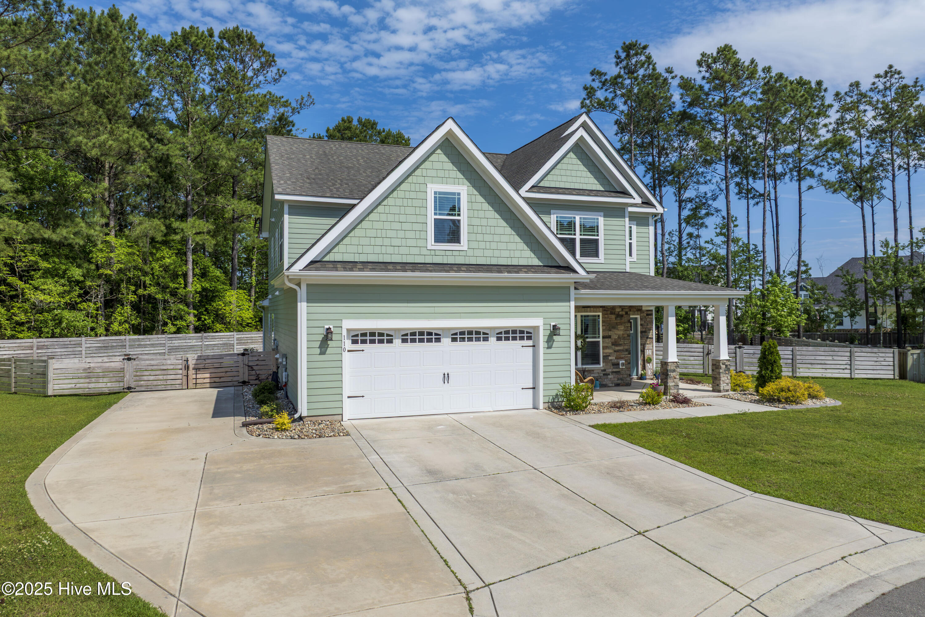 110 E Goldeneye Court