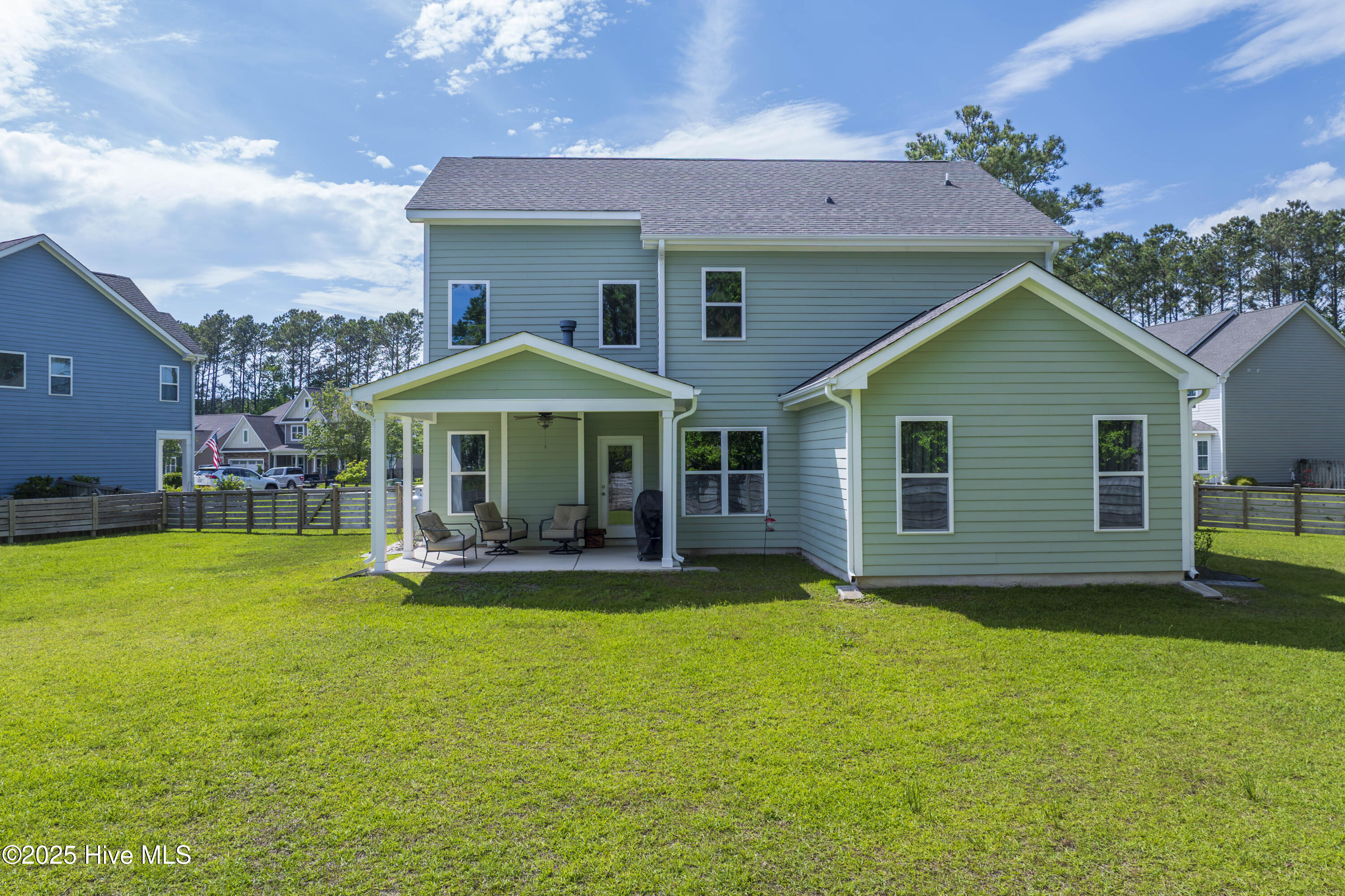 110 E Goldeneye Court