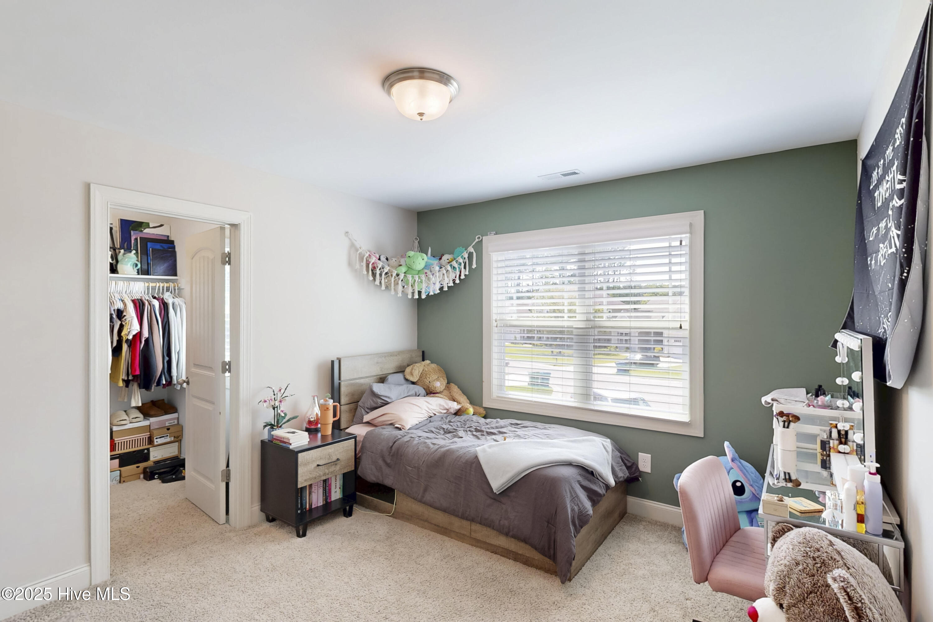 110 E Goldeneye Court