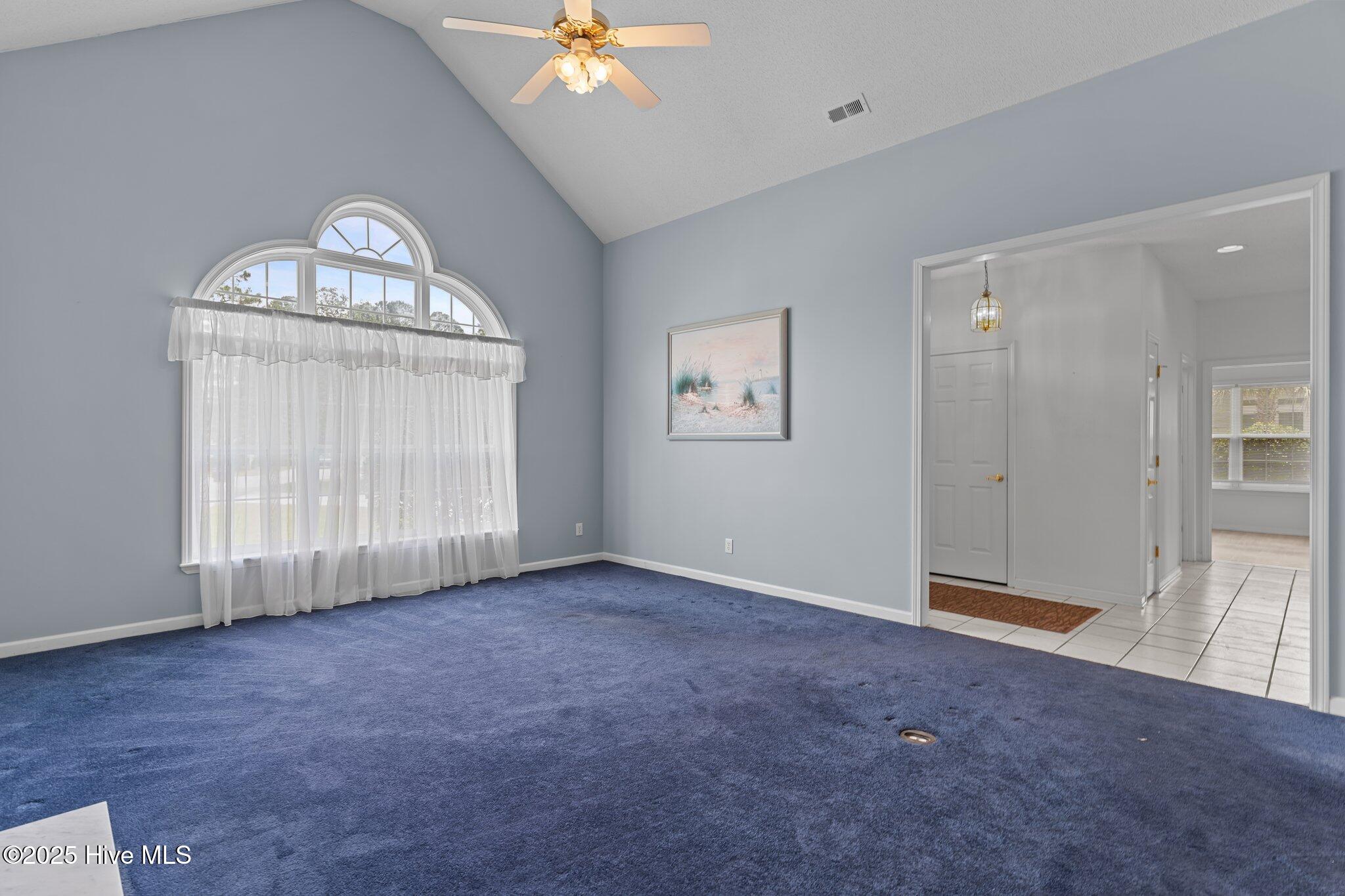 533 Montaigne Court NW