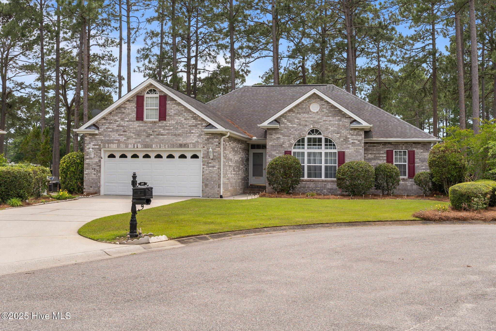 533 Montaigne Court NW