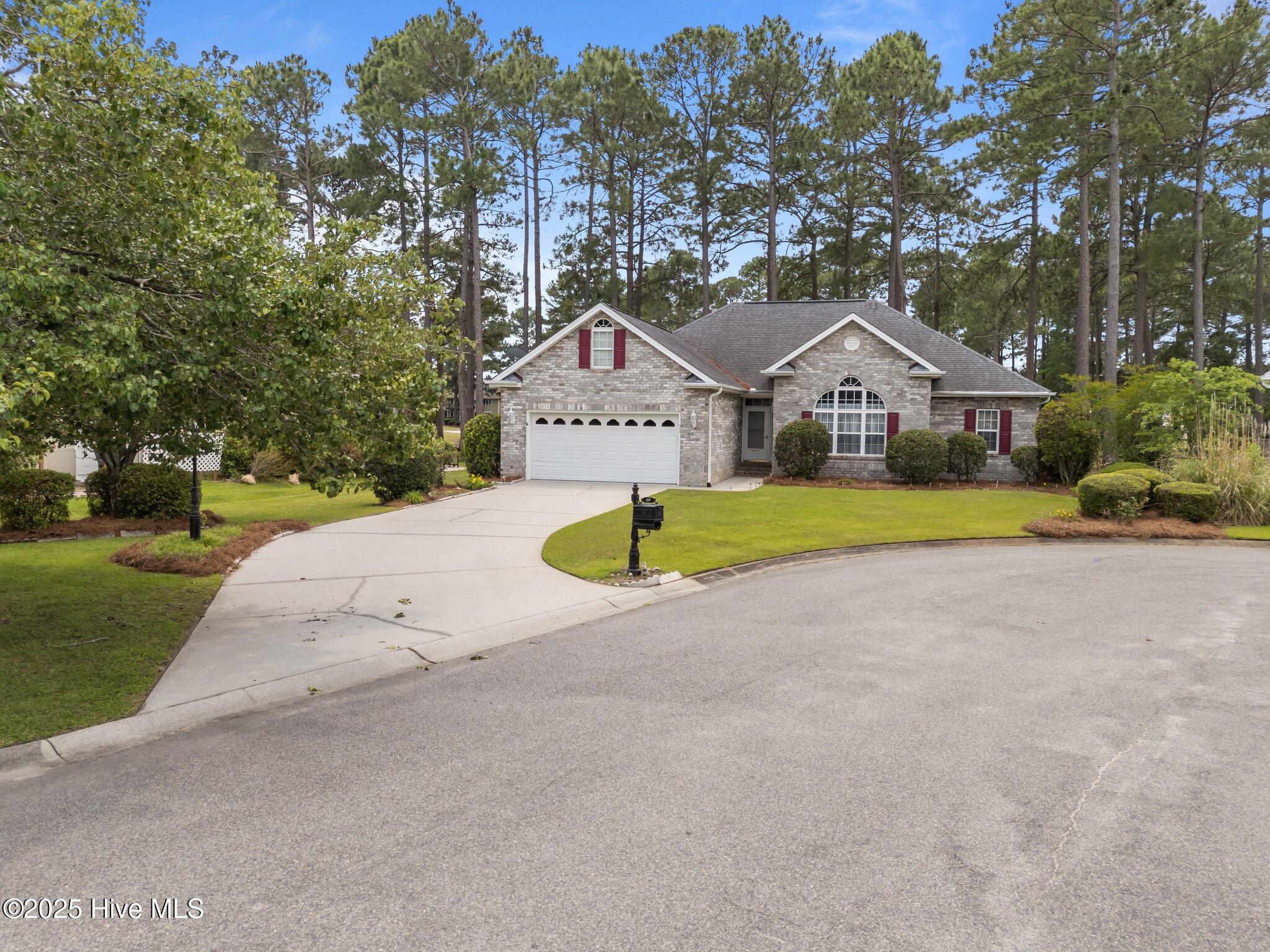 533 Montaigne Court NW