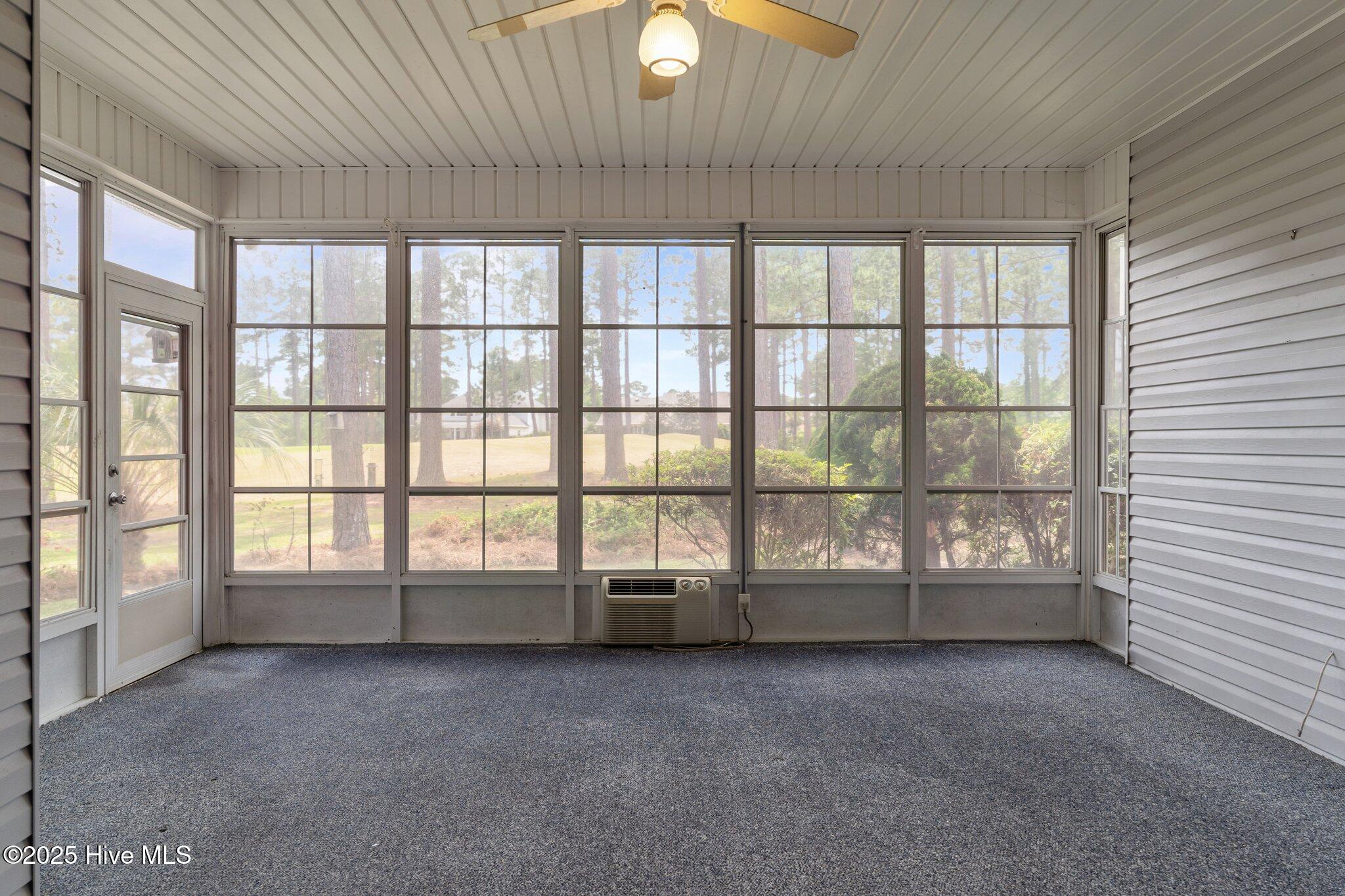 533 Montaigne Court NW