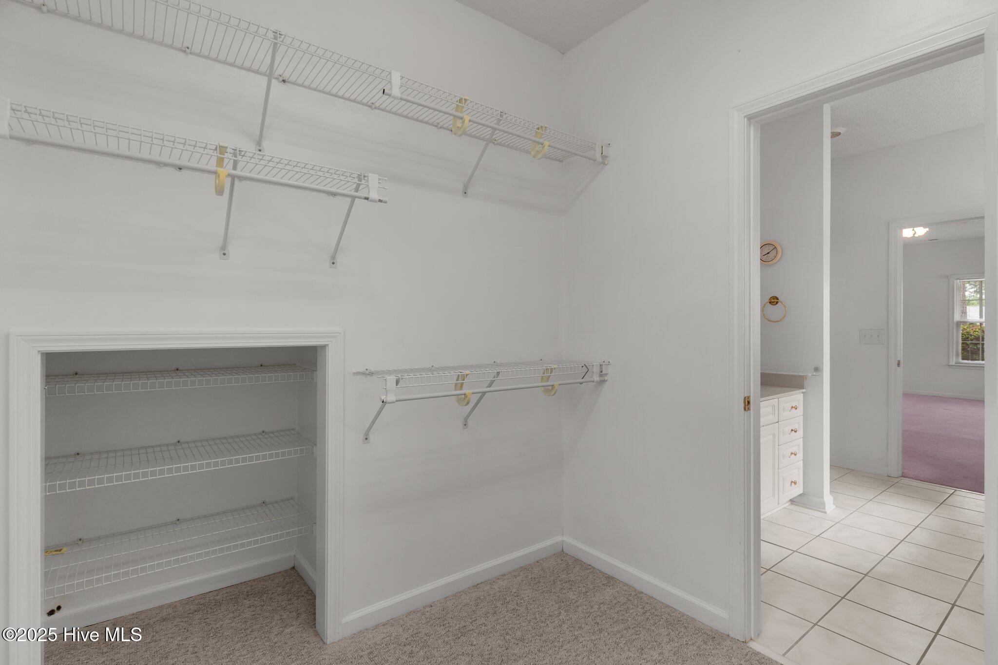 533 Montaigne Court NW