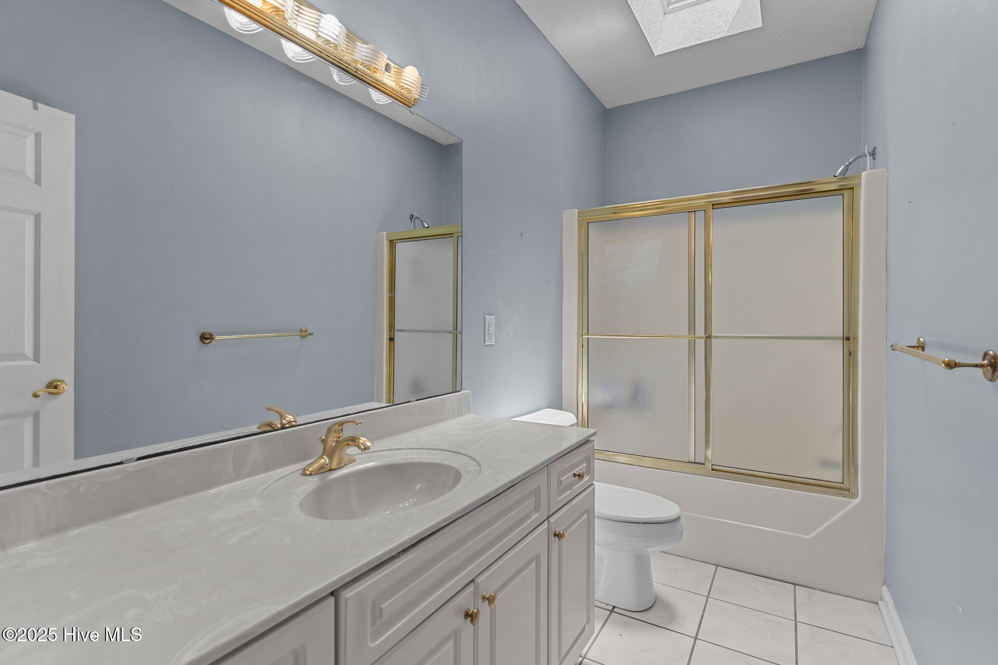 533 Montaigne Court NW