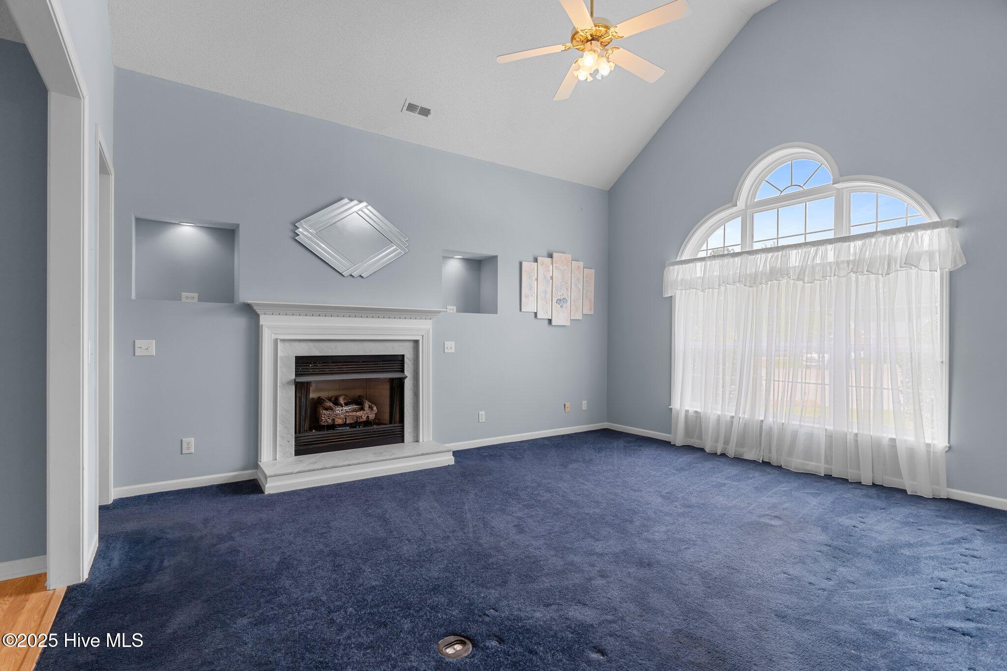 533 Montaigne Court NW