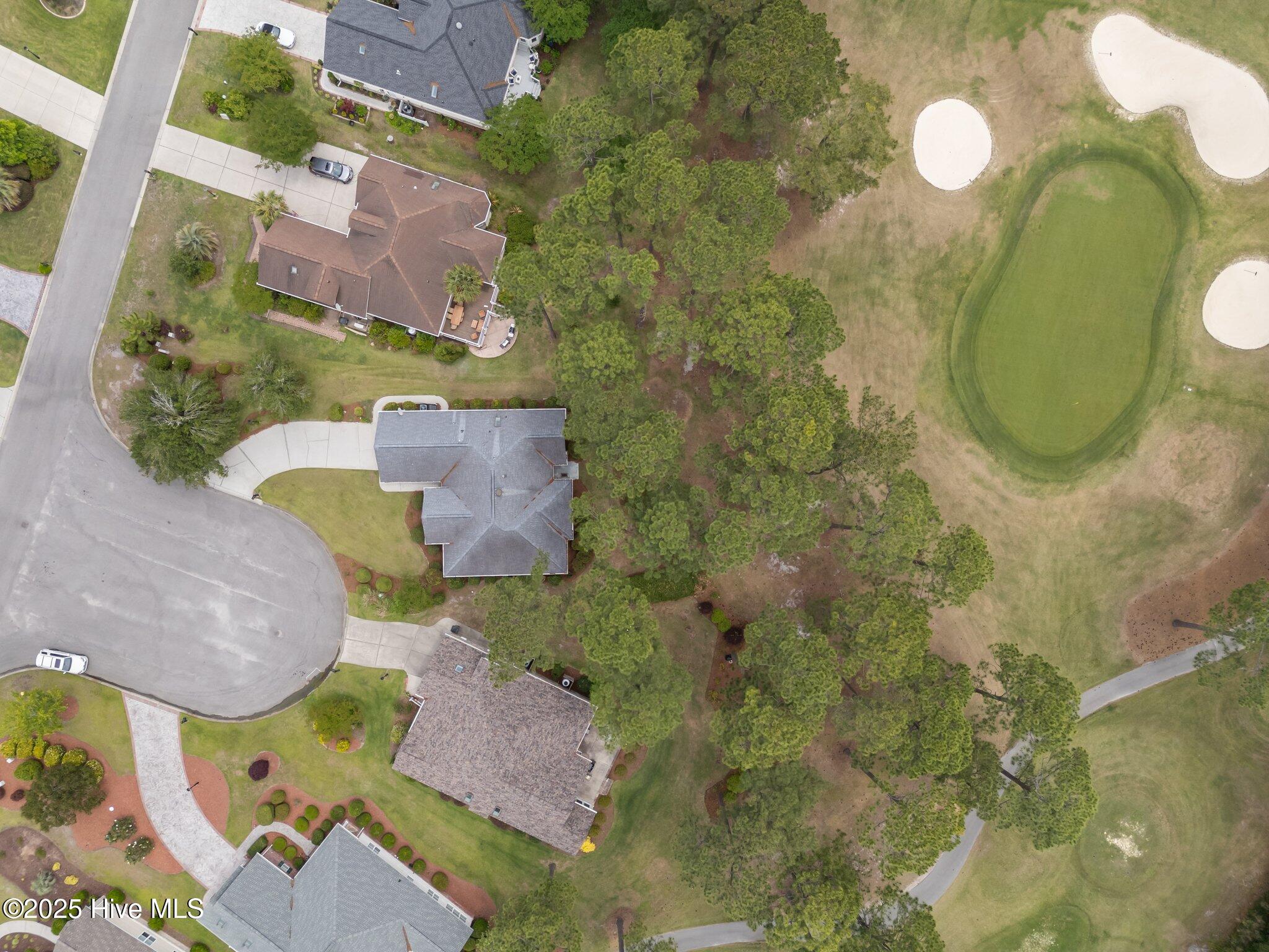 533 Montaigne Court NW