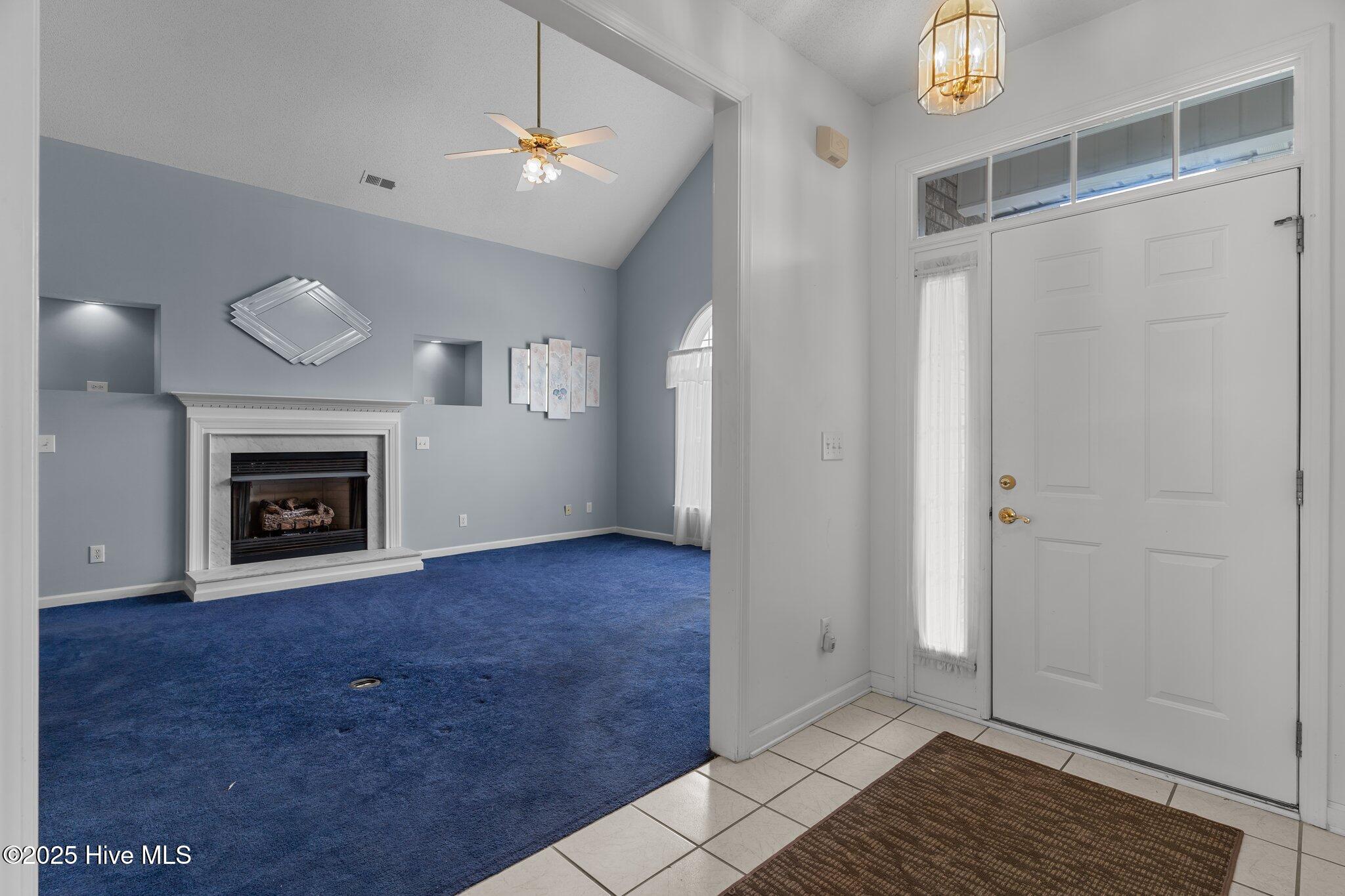 533 Montaigne Court NW