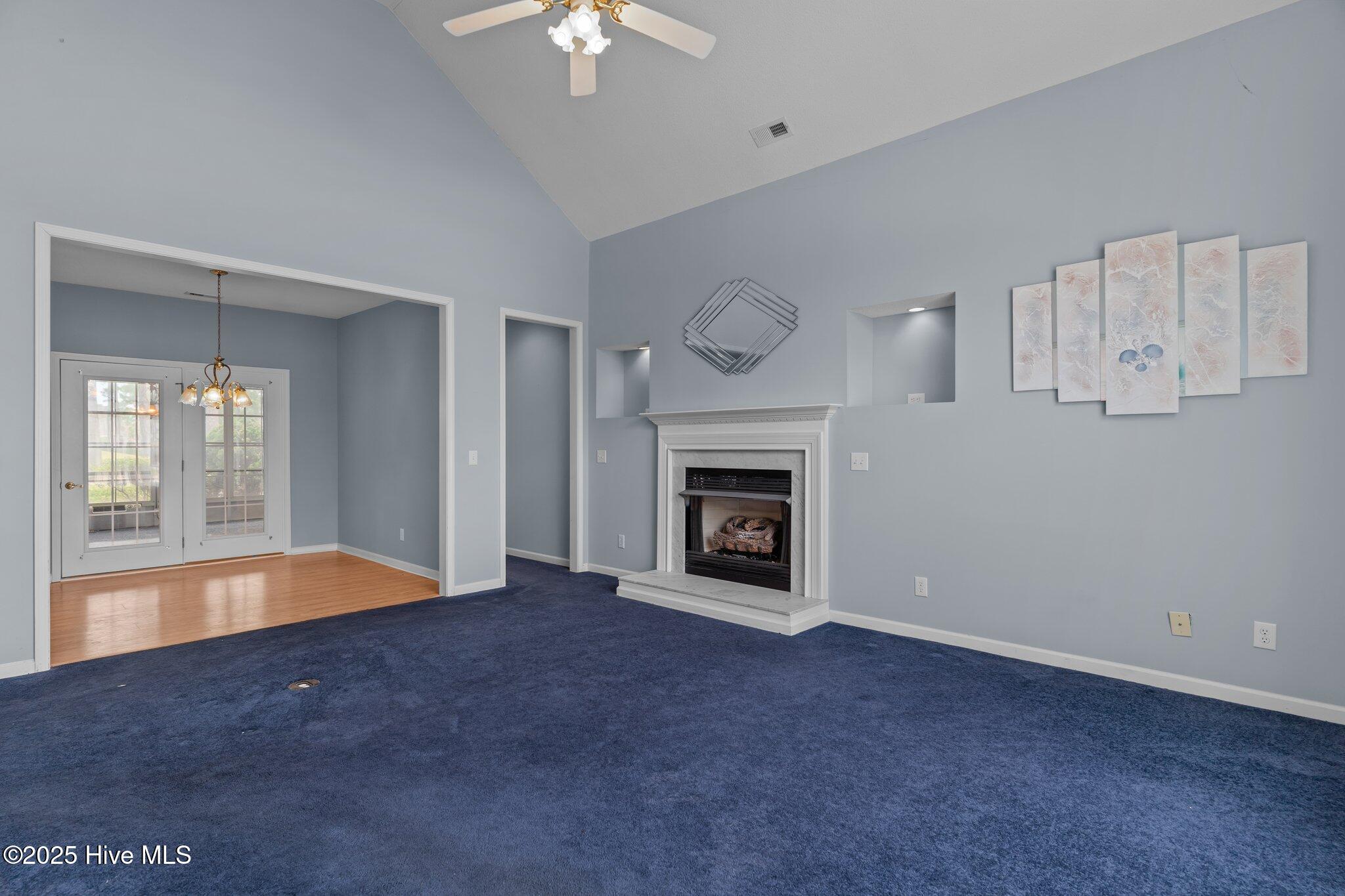 533 Montaigne Court NW