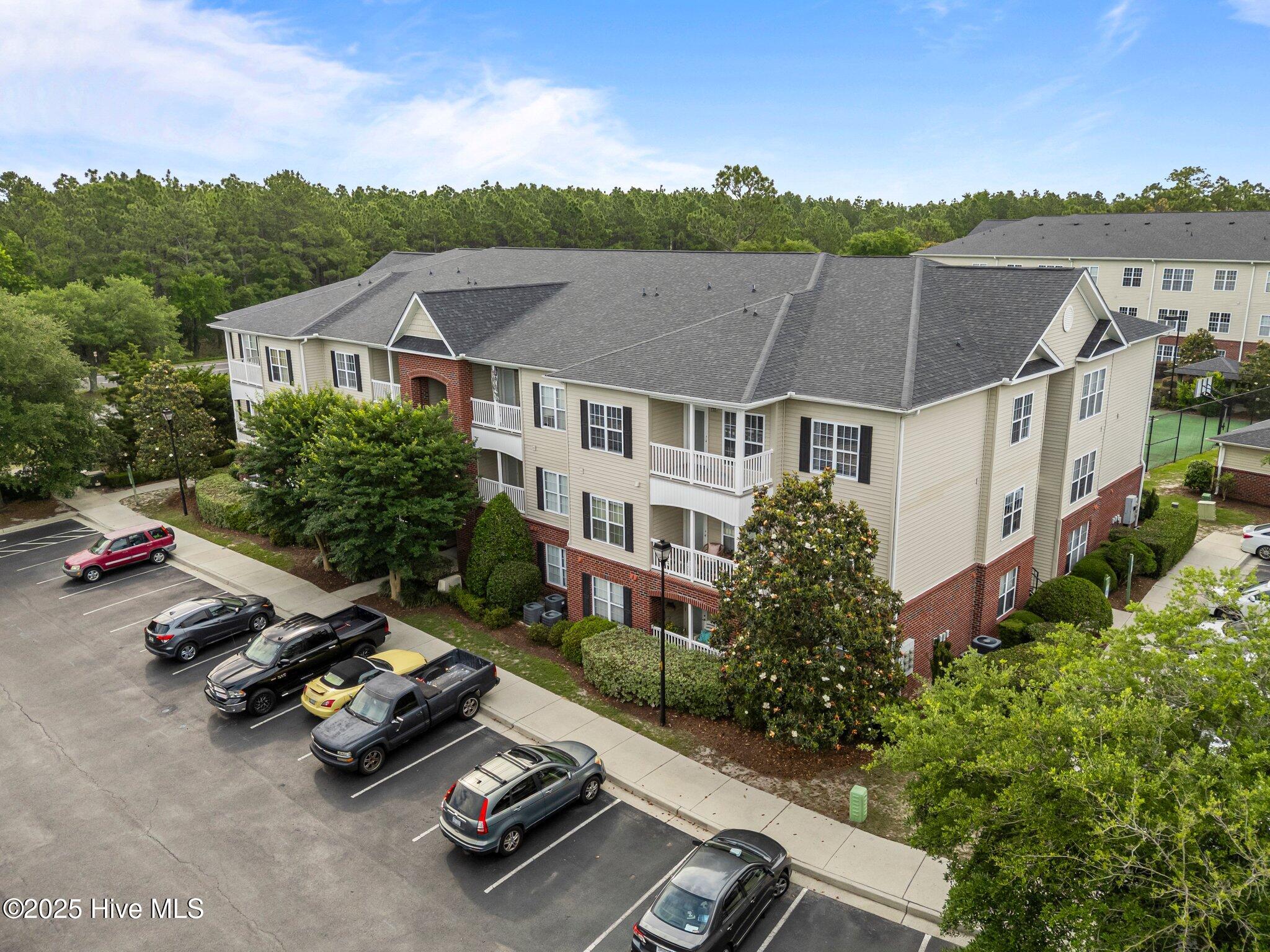 2813 Bloomfield Lane Unit 302