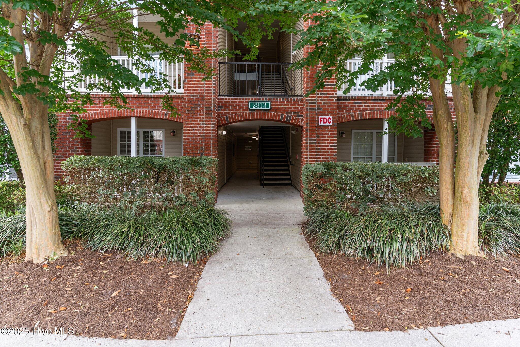 2813 Bloomfield Lane Unit 302