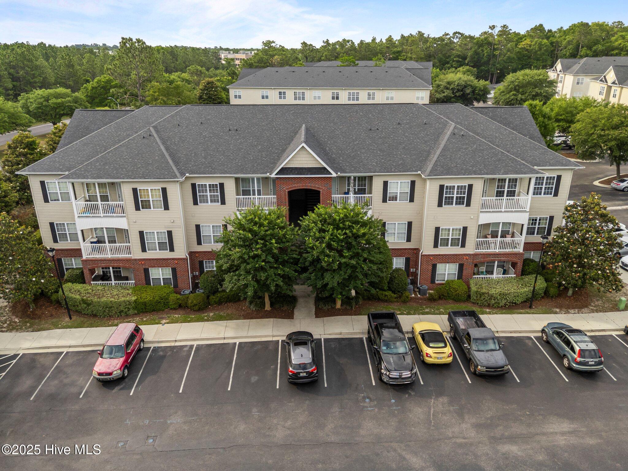2813 Bloomfield Lane Unit 302