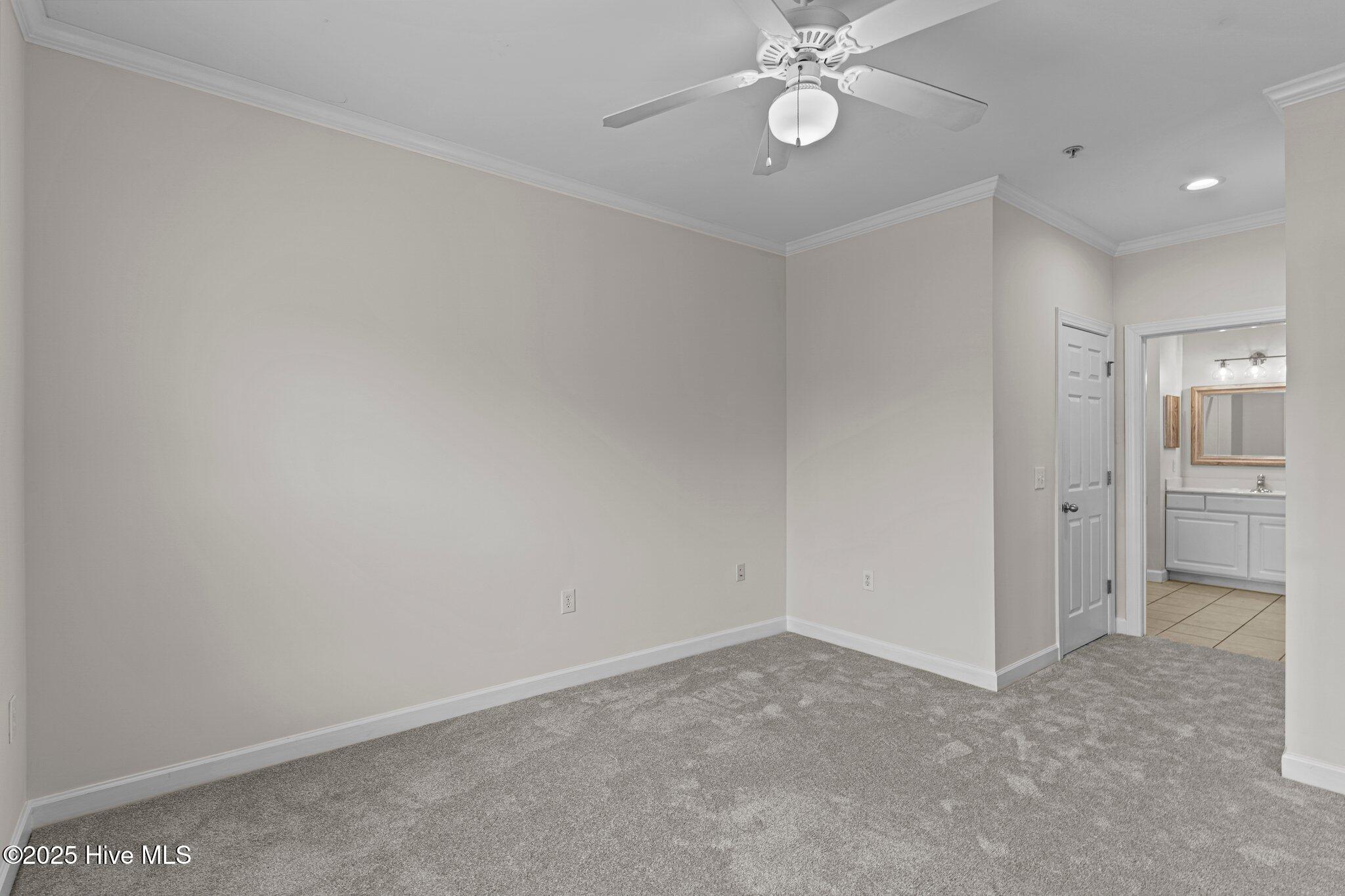 2813 Bloomfield Lane Unit 302