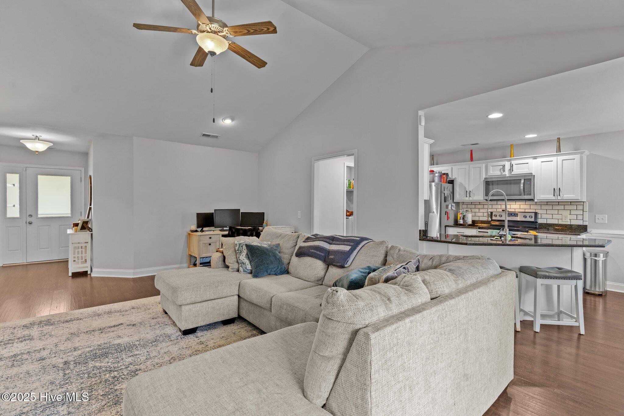 1141 Mill Creek Loop