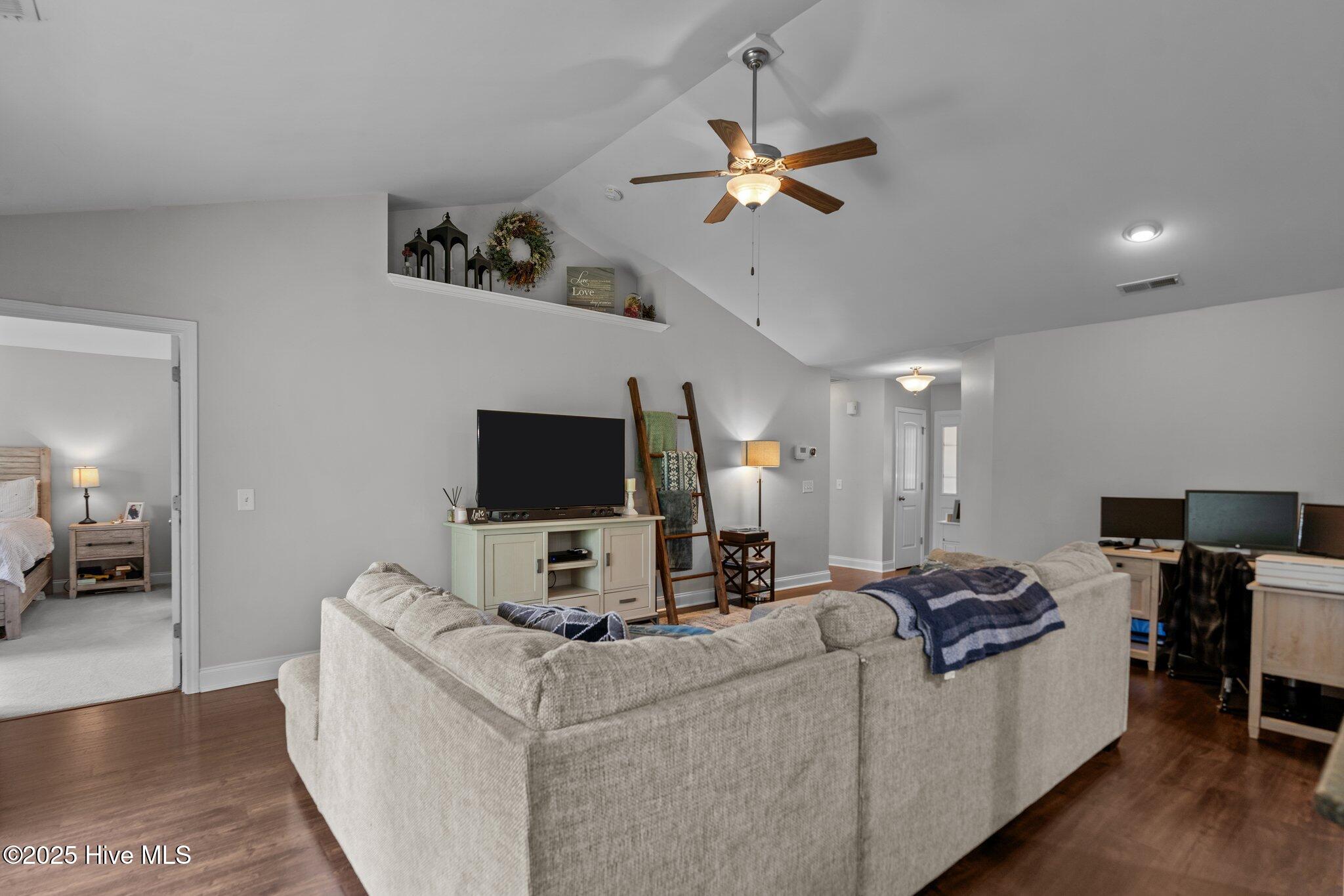 1141 Mill Creek Loop