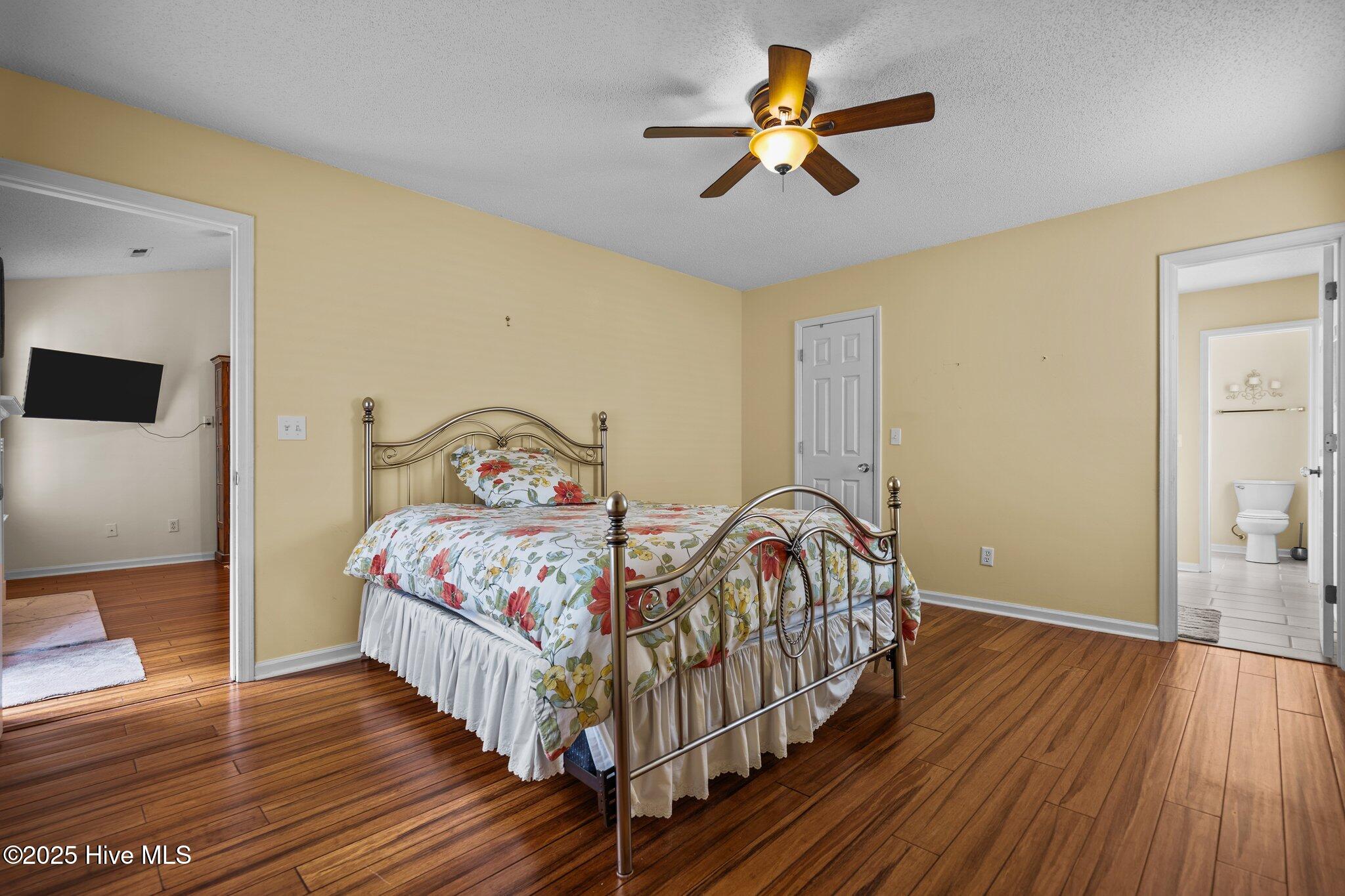 7100 Farrington Farms Drive