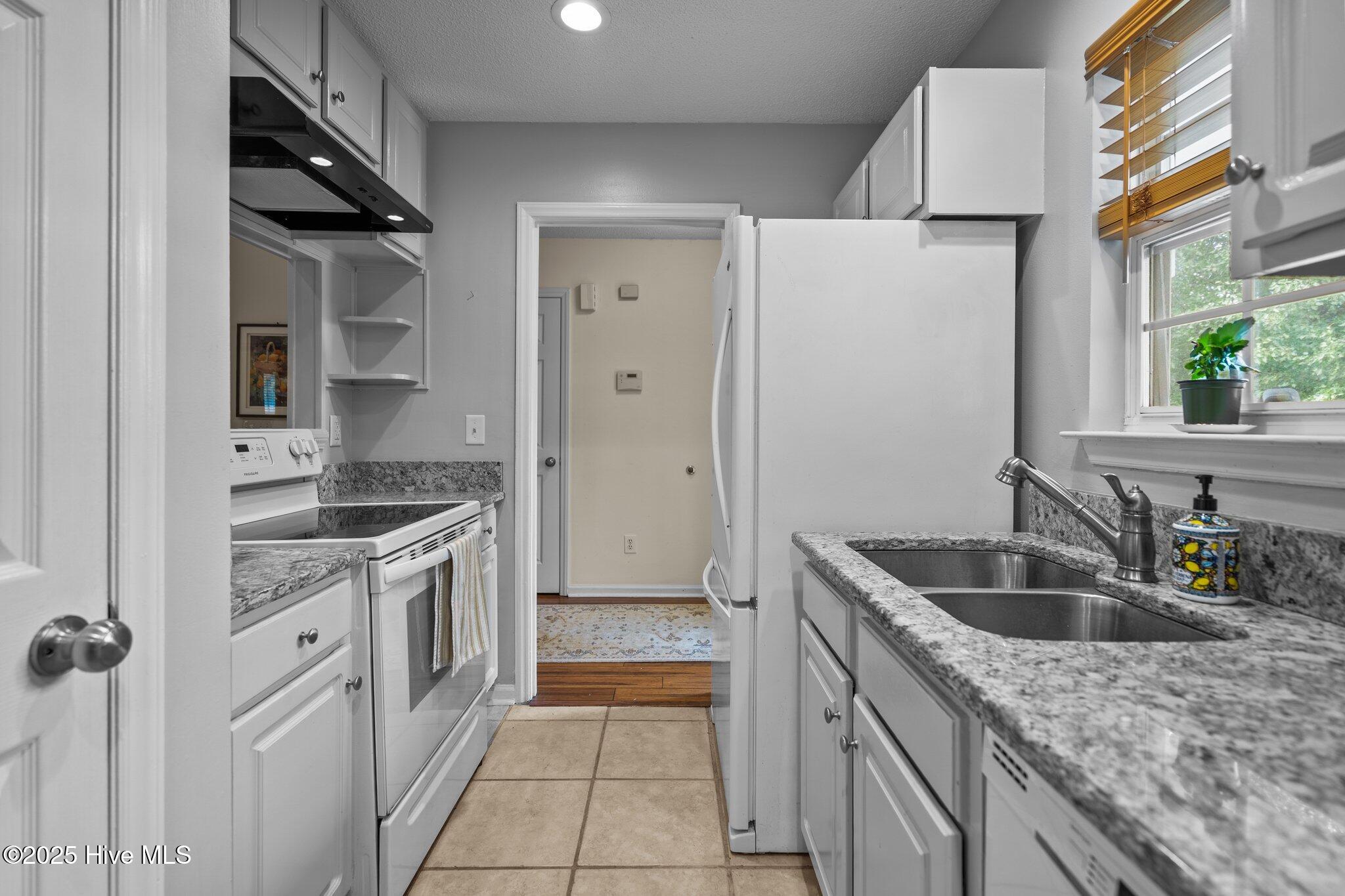 7100 Farrington Farms Drive