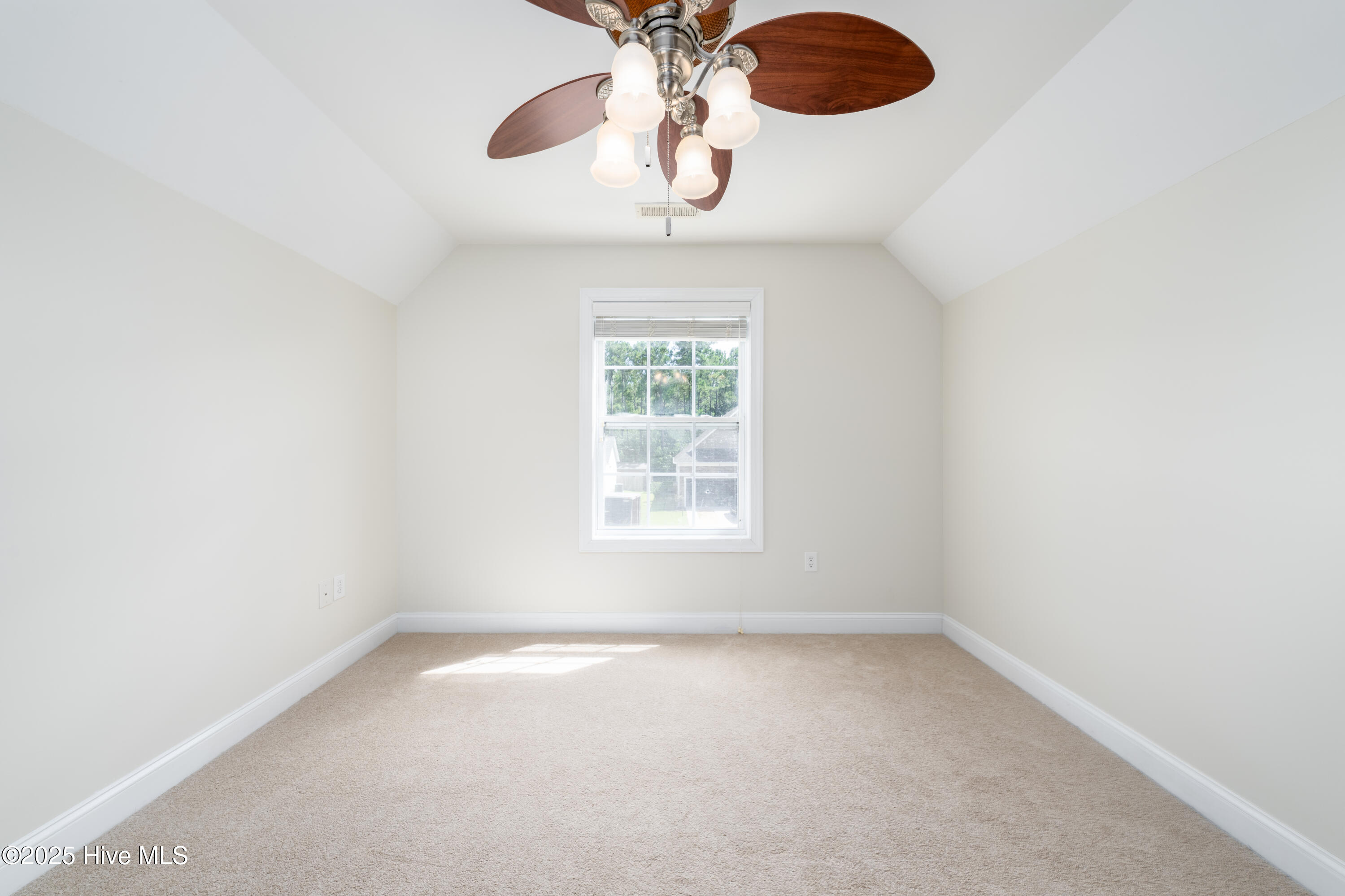 386 Southbend Court