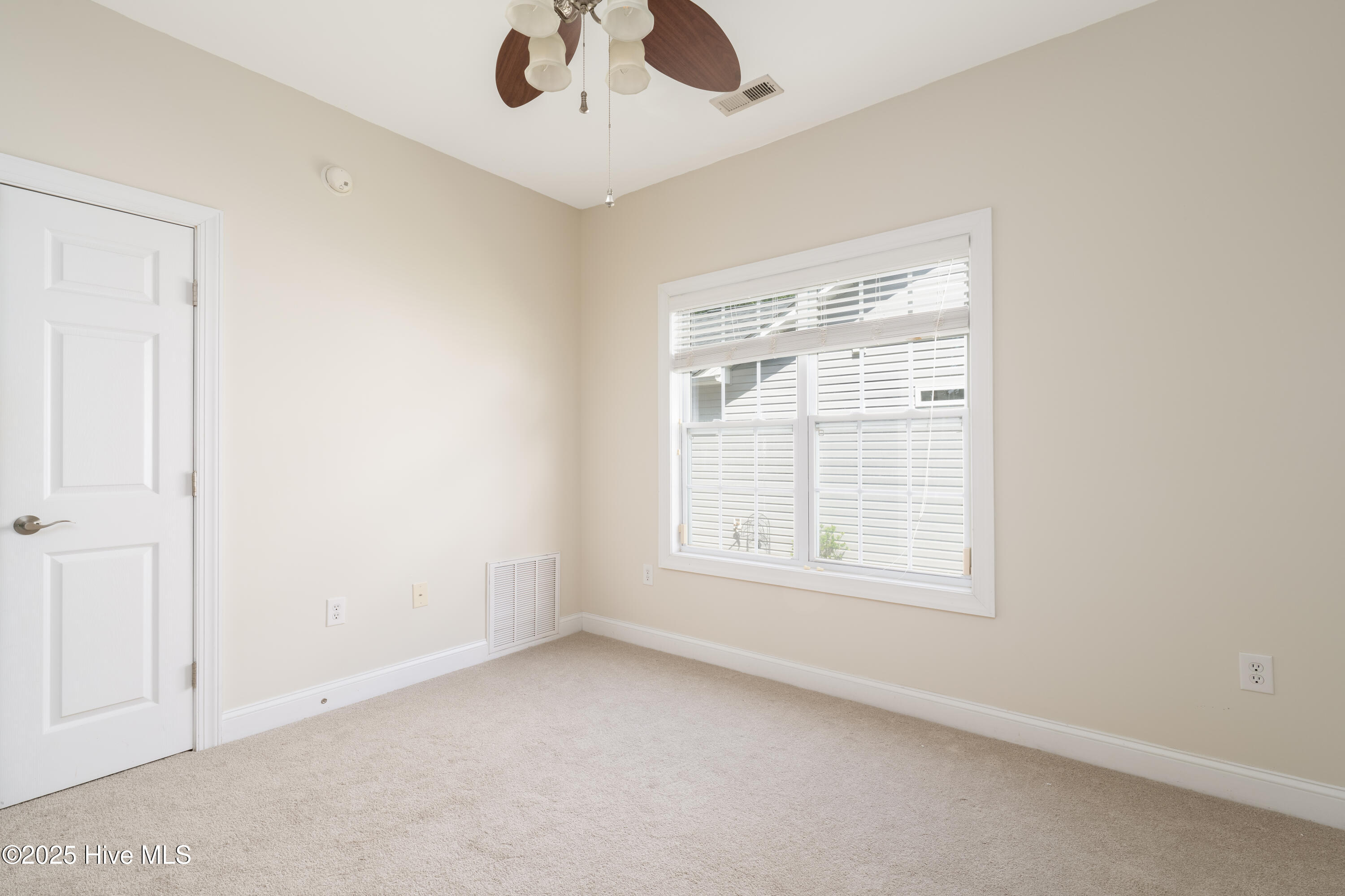 386 Southbend Court
