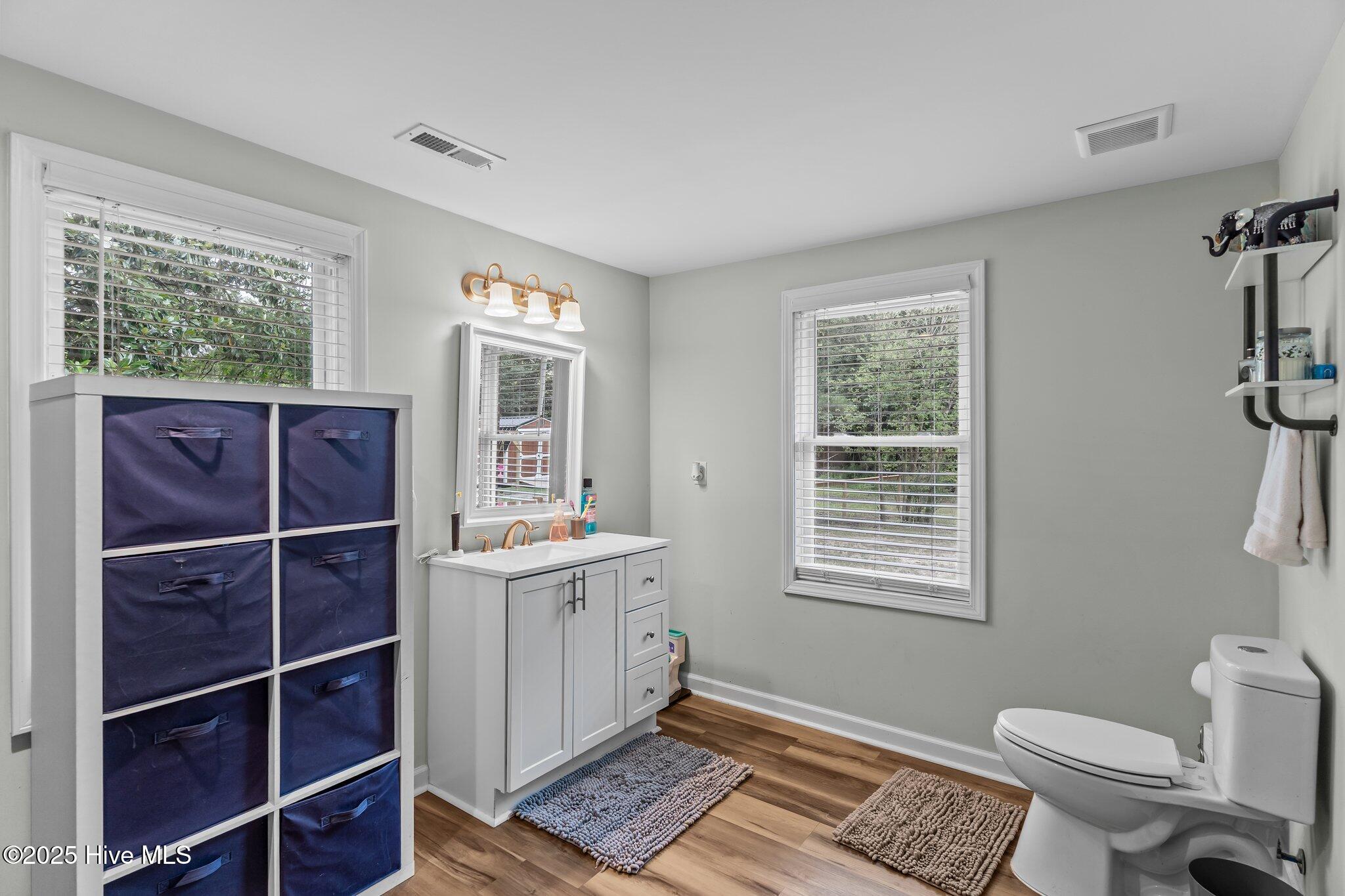 9433 Nc Highway 53 E