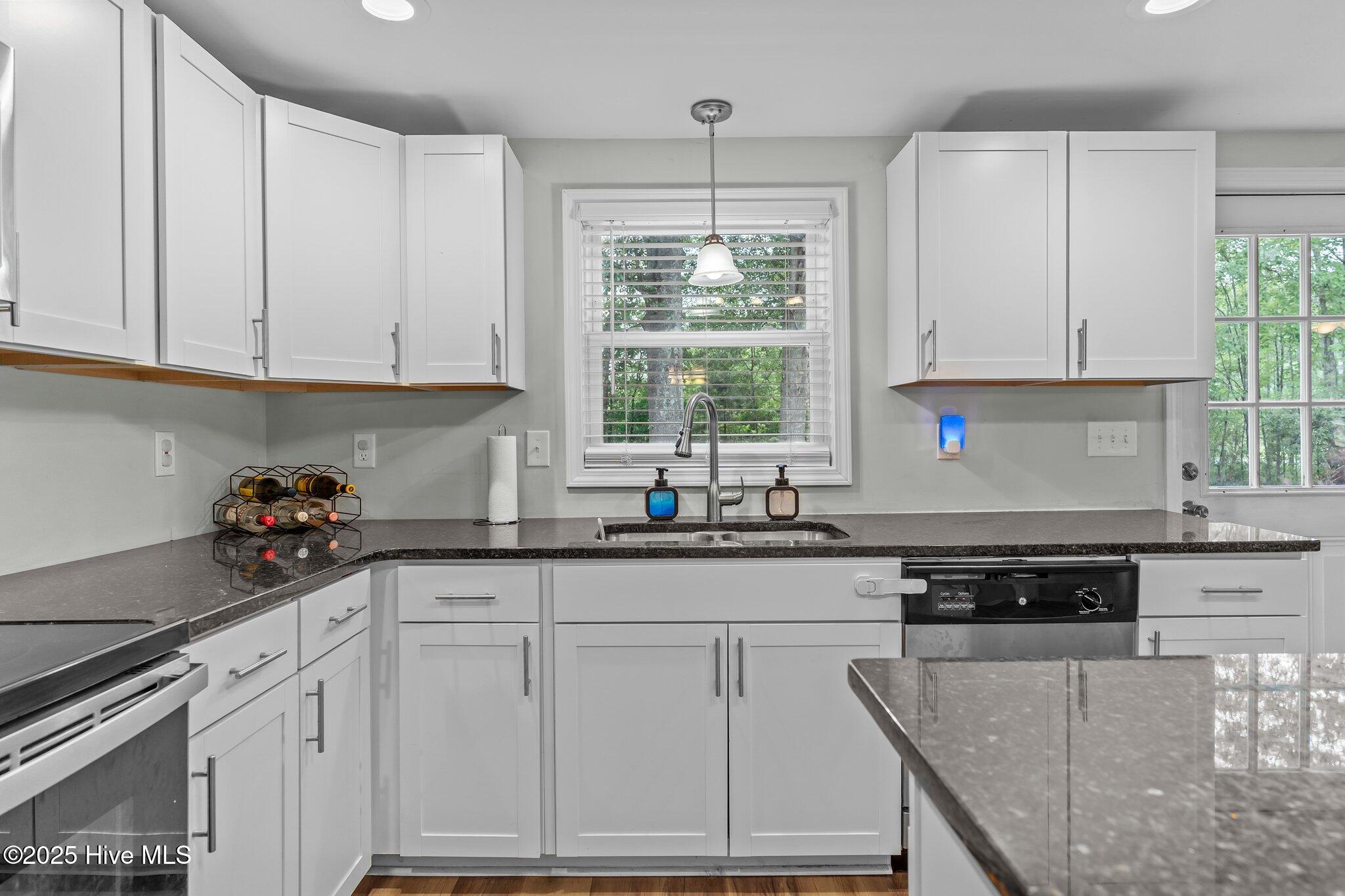 9433 Nc Highway 53 E