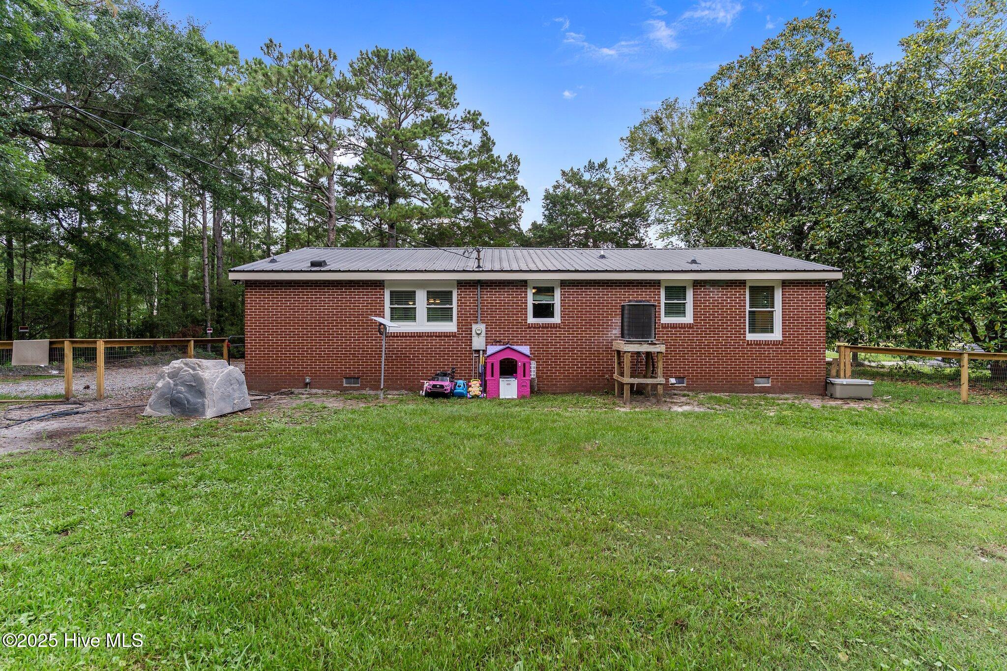 9433 Nc Highway 53 E