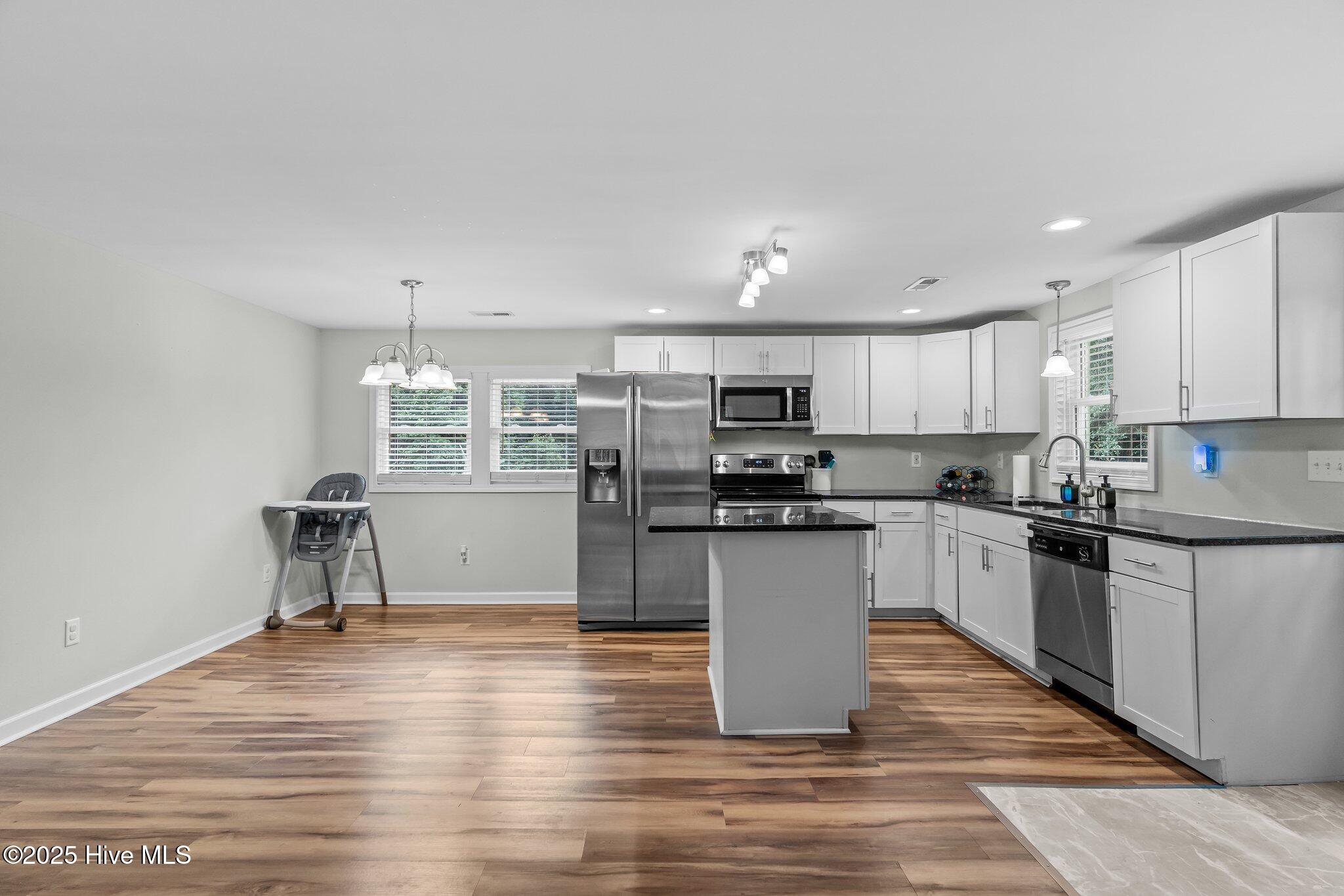9433 Nc Highway 53 E