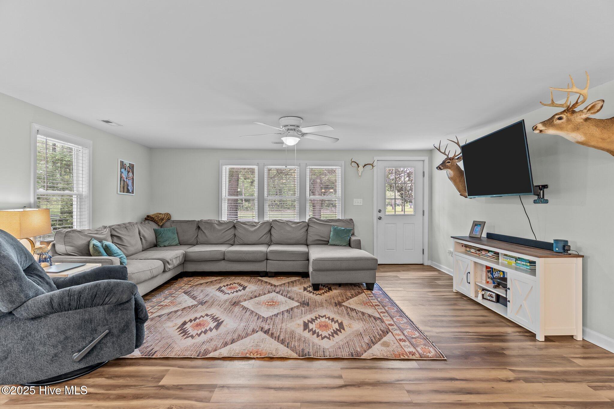 9433 Nc Highway 53 E