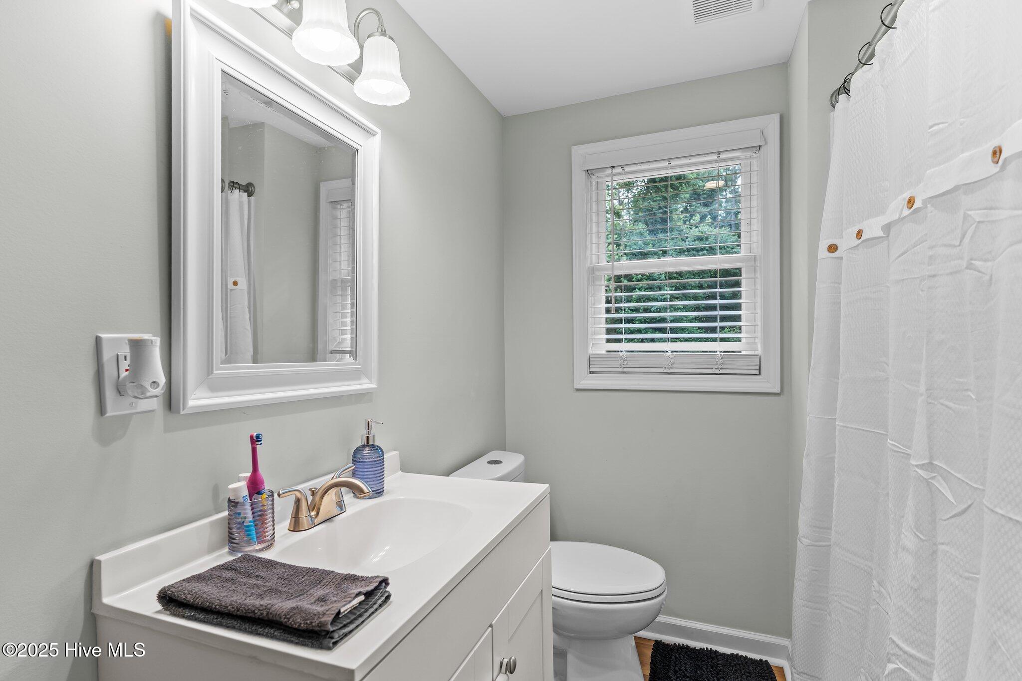 9433 Nc Highway 53 E