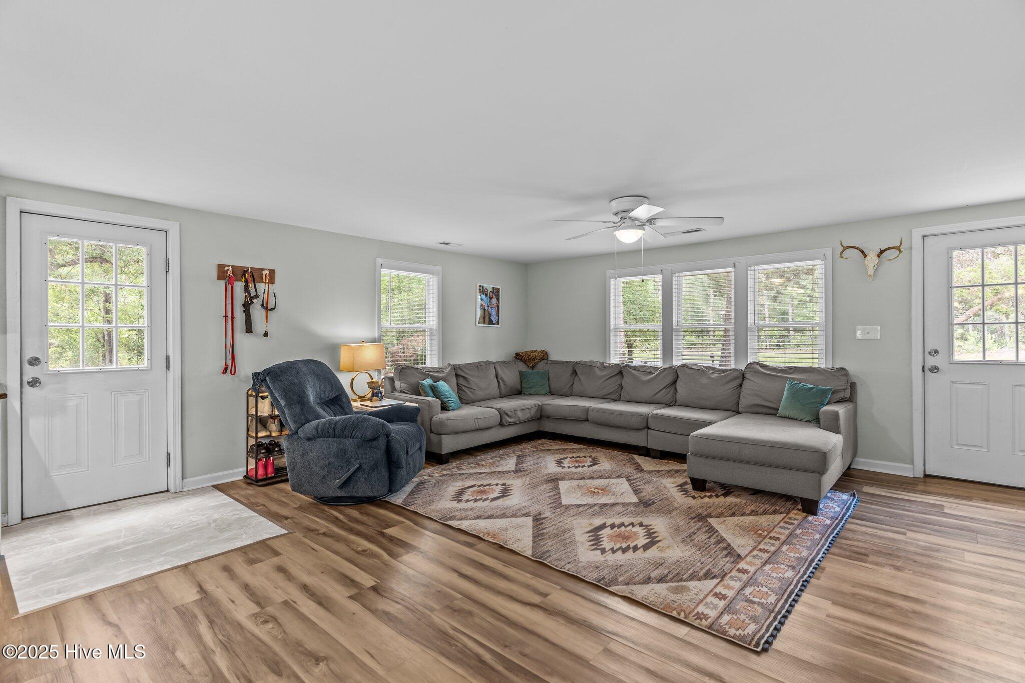 9433 Nc Highway 53 E