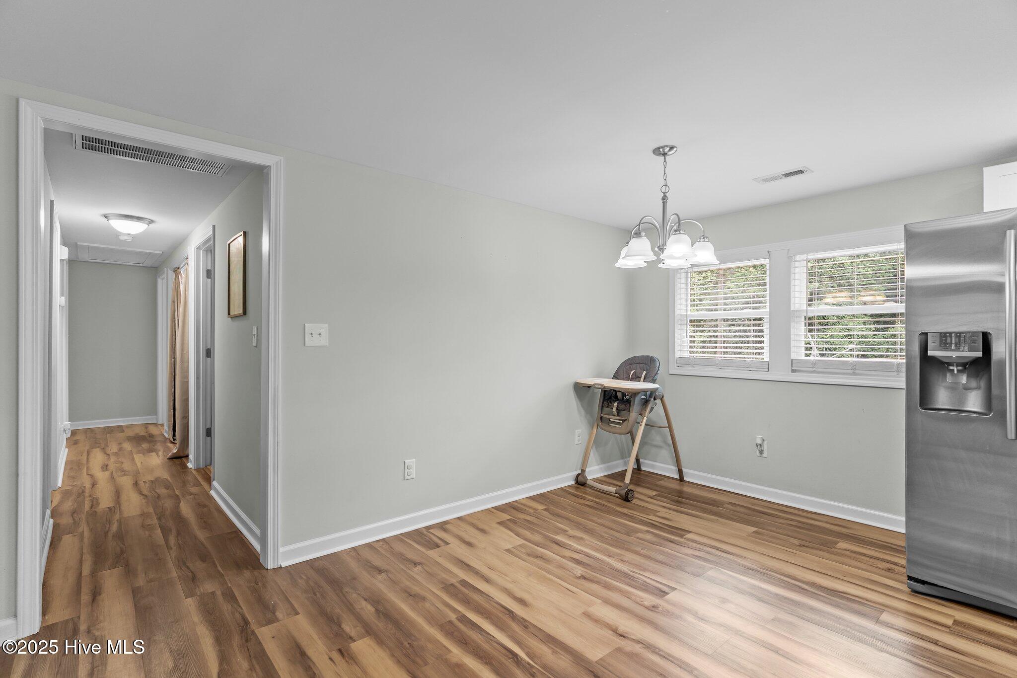 9433 Nc Highway 53 E