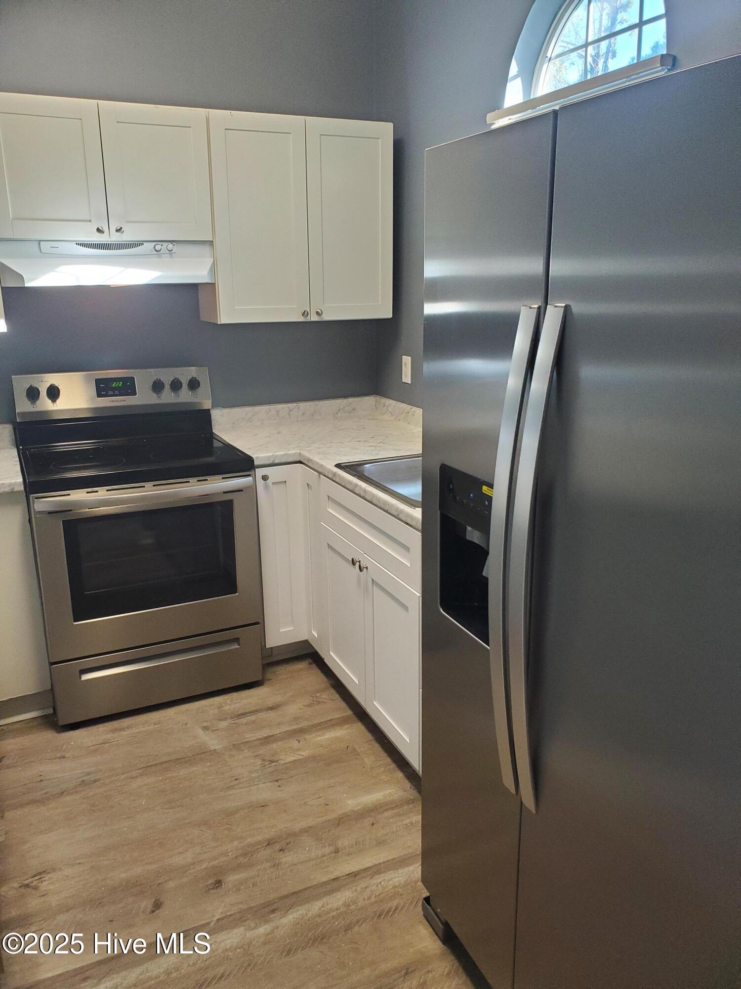 4220 Wilshire Boulevard 304c