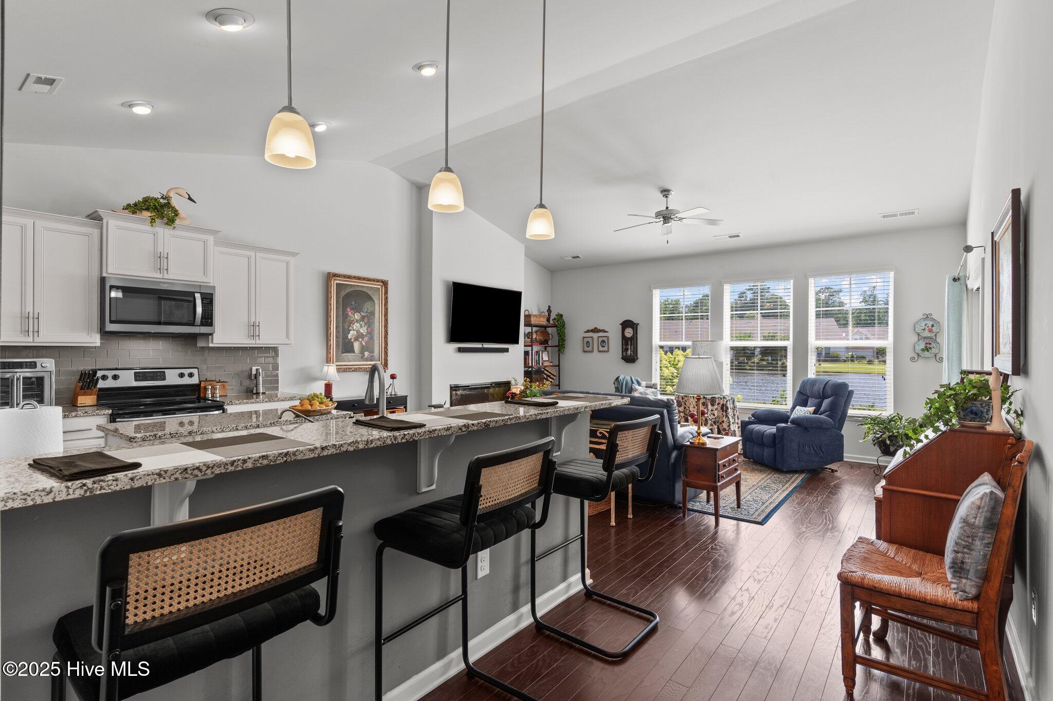 627 Cambeck Drive SE, Unit 3