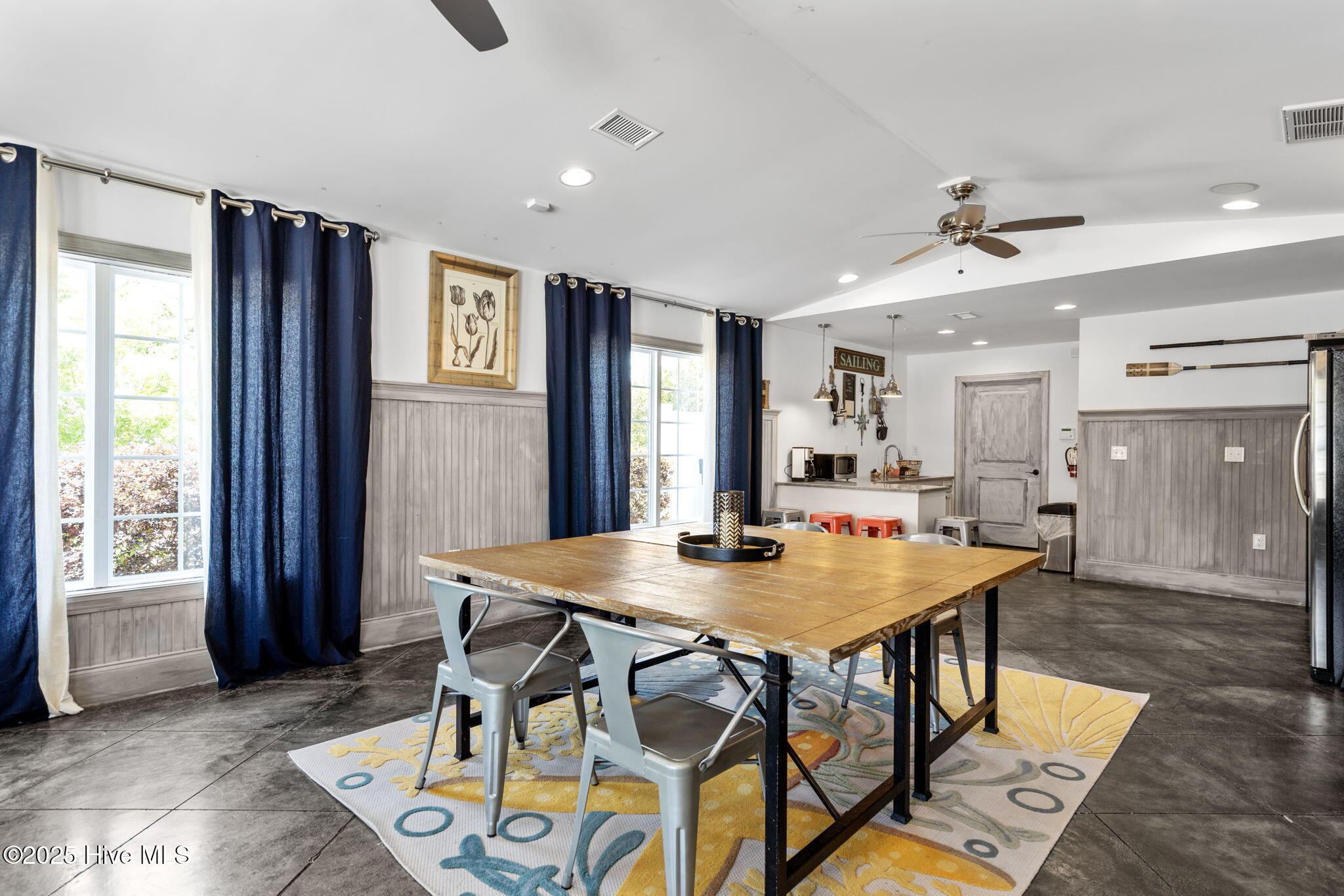 627 Cambeck Drive SE, Unit 3