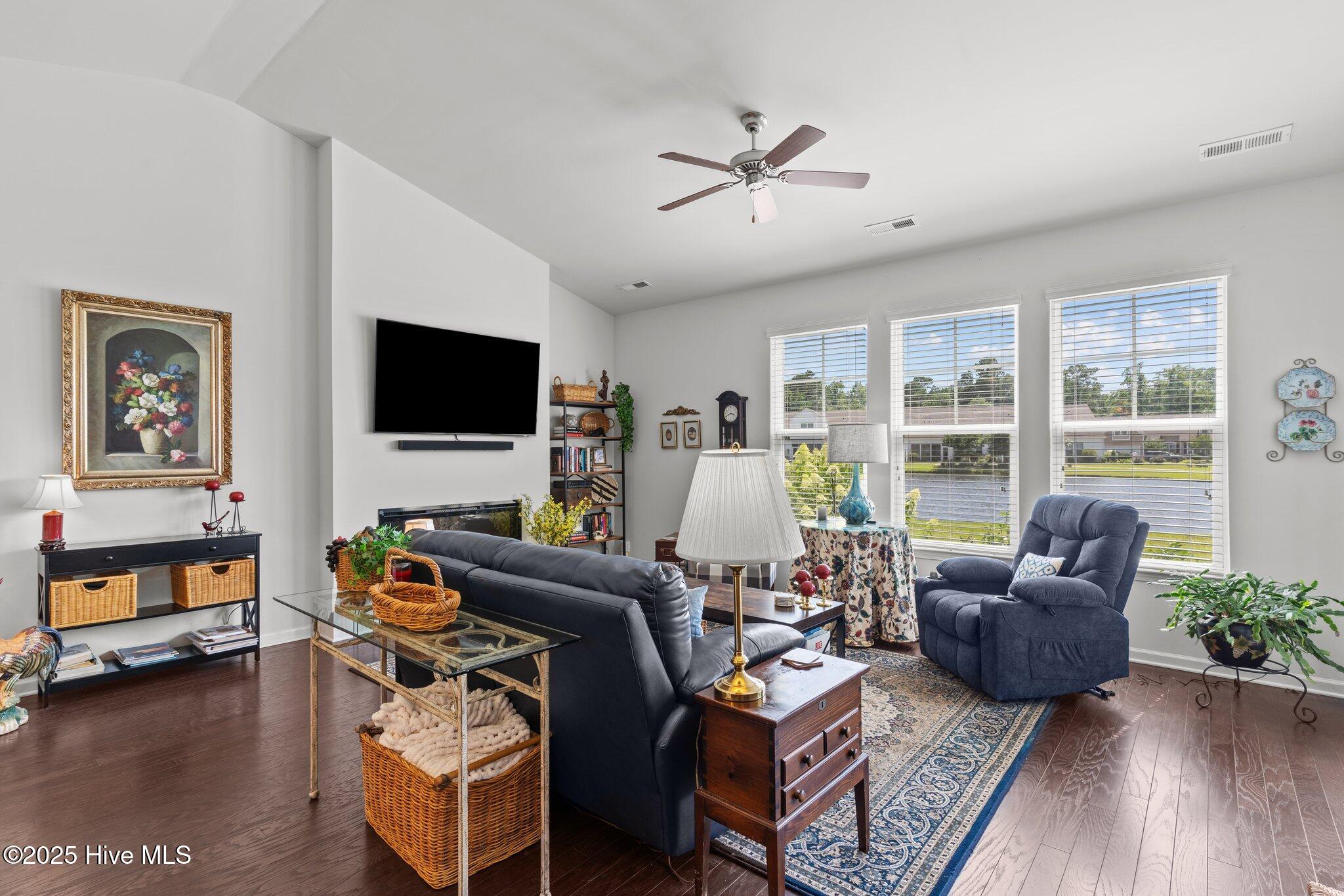 627 Cambeck Drive SE, Unit 3