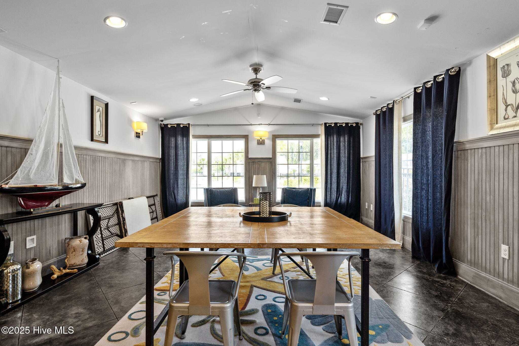 627 Cambeck Drive SE, Unit 3