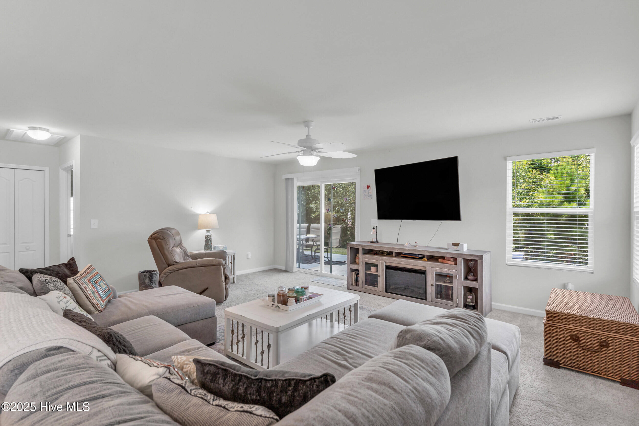 693 Landmark Cove