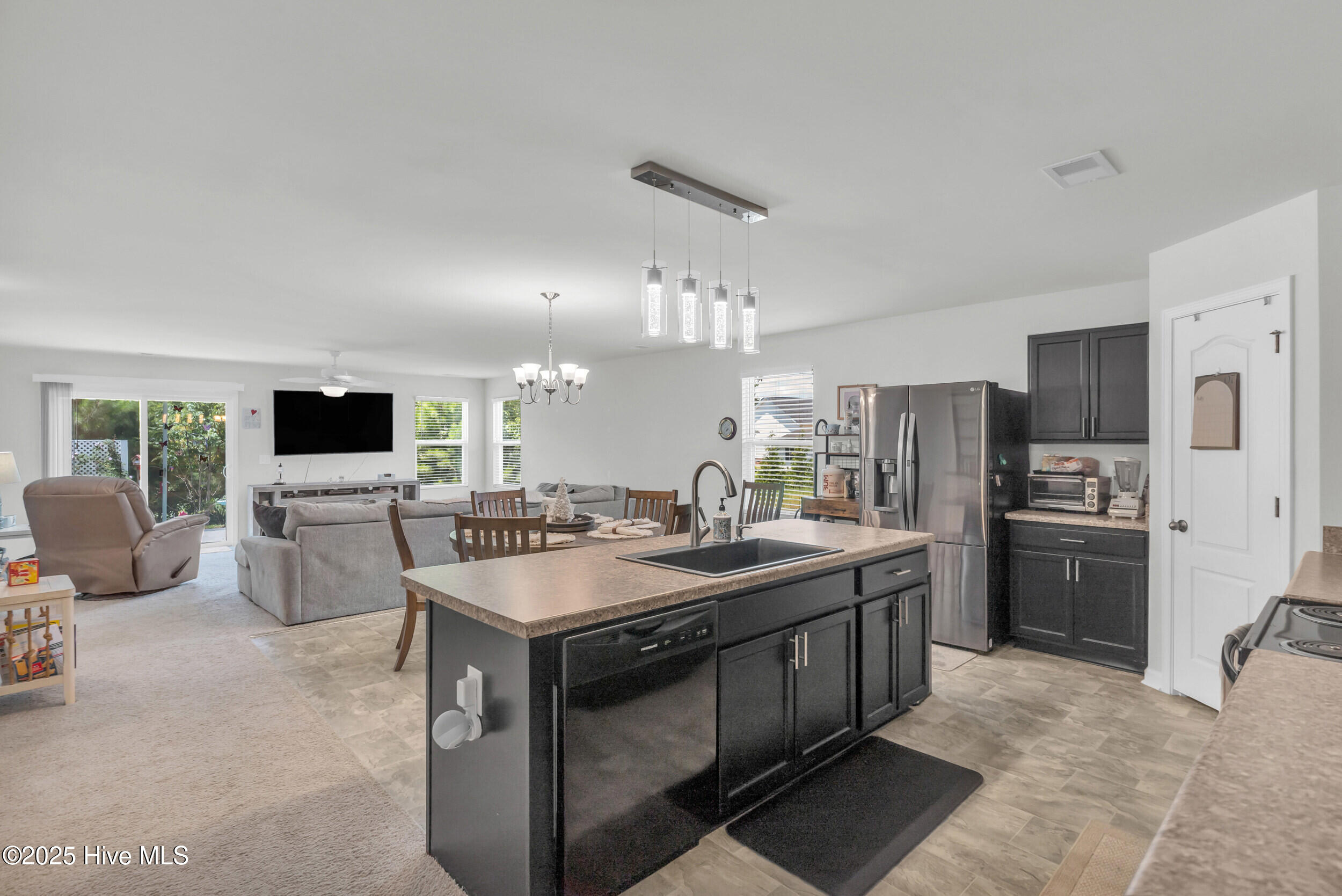693 Landmark Cove