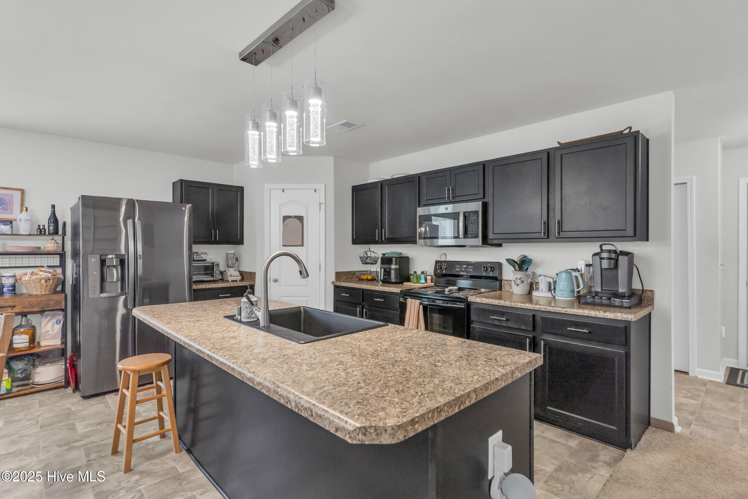 693 Landmark Cove