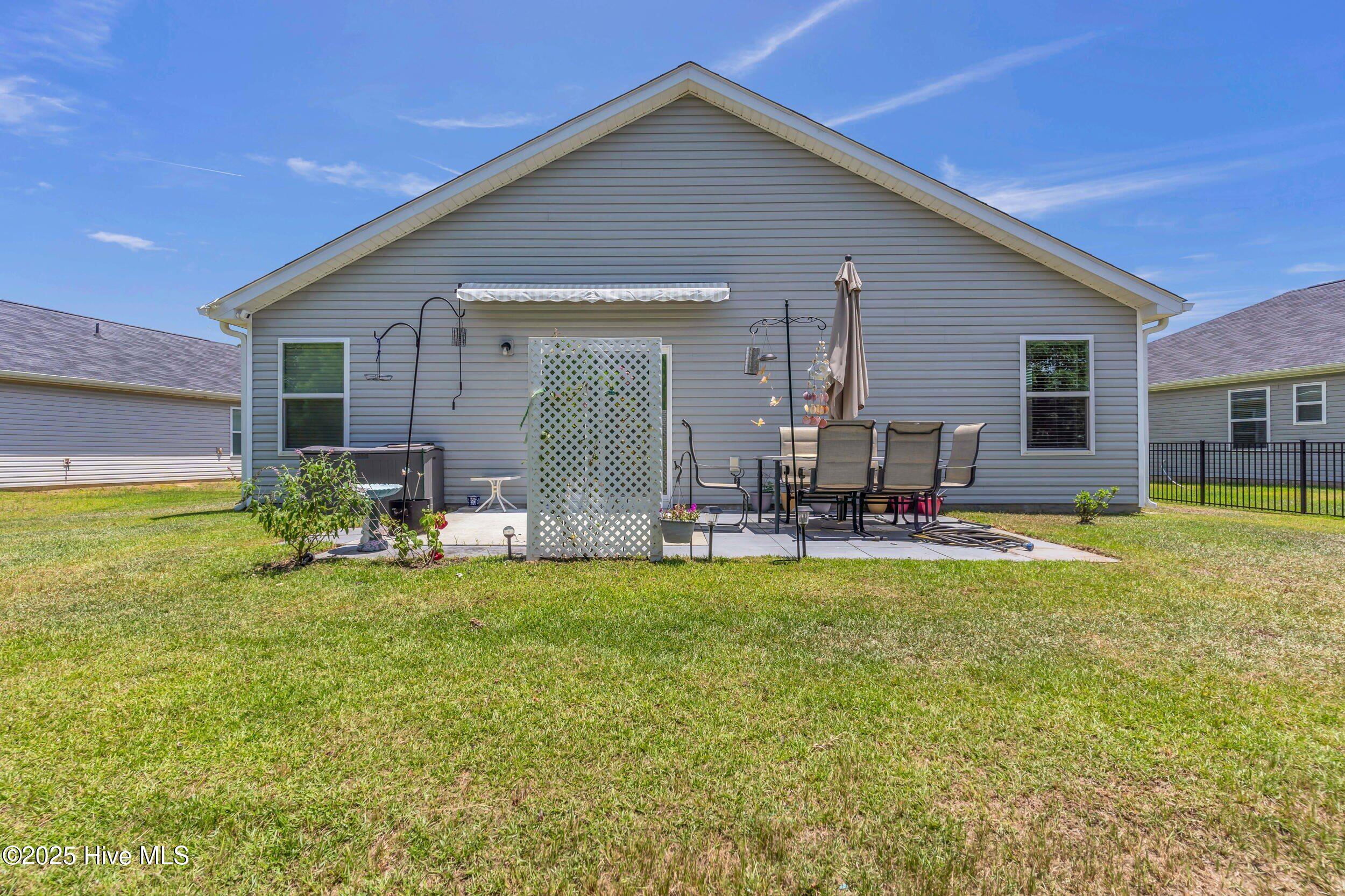 693 Landmark Cove