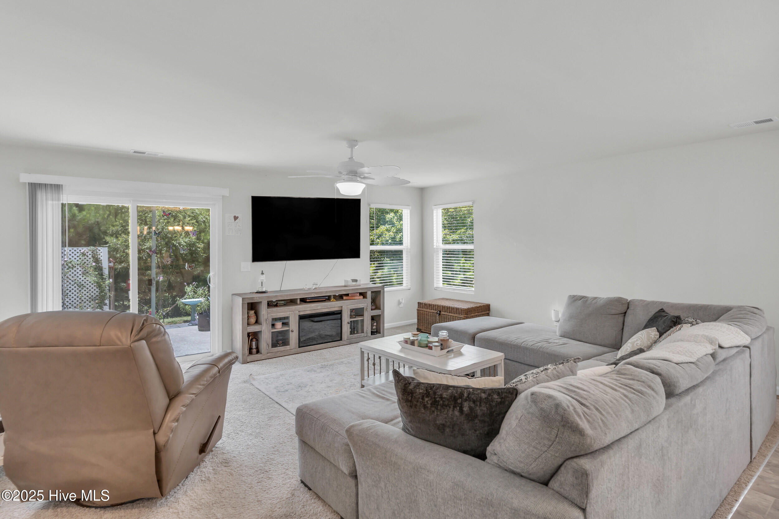 693 Landmark Cove