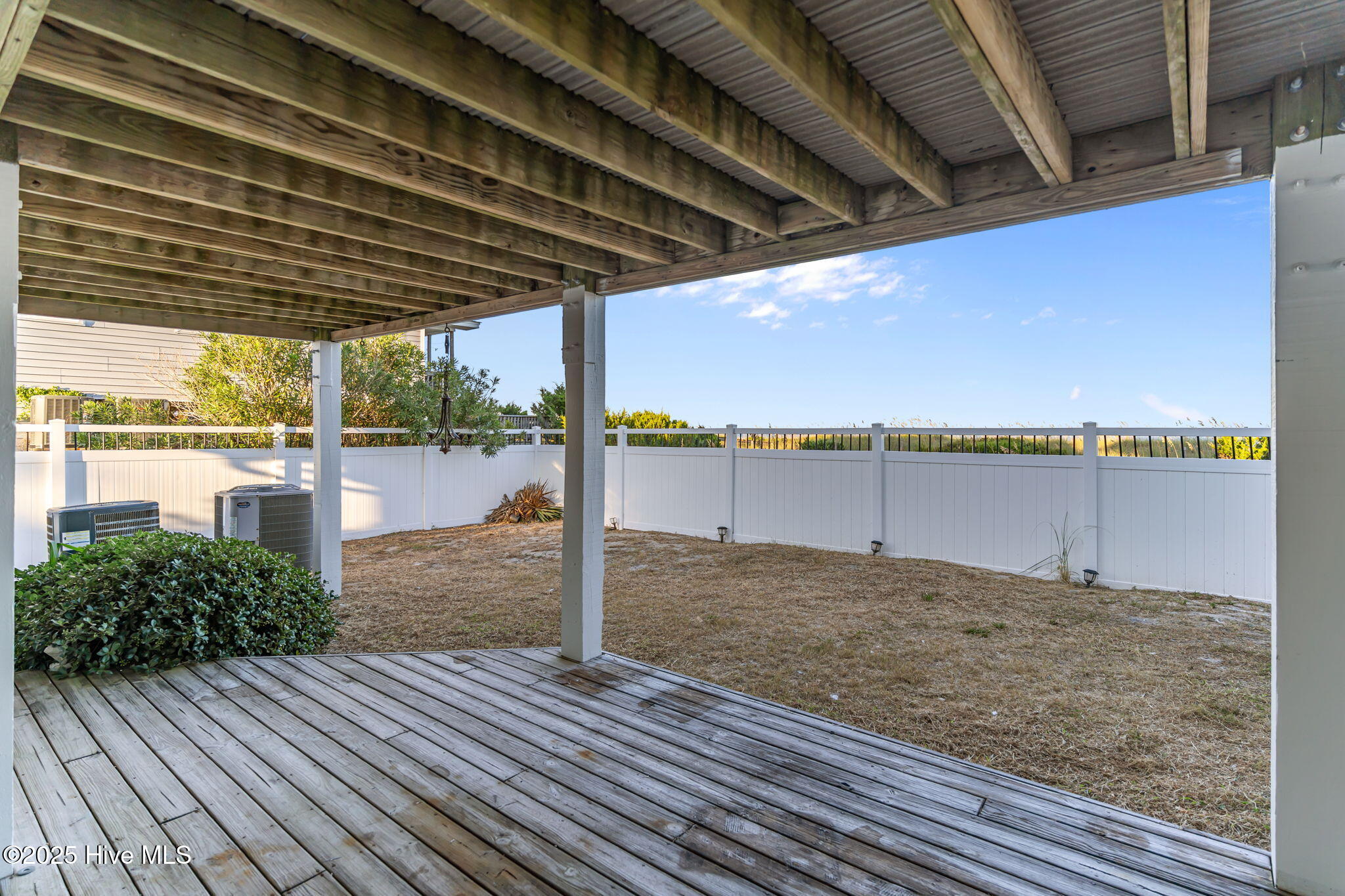 829 Fort Fisher Boulevard S
