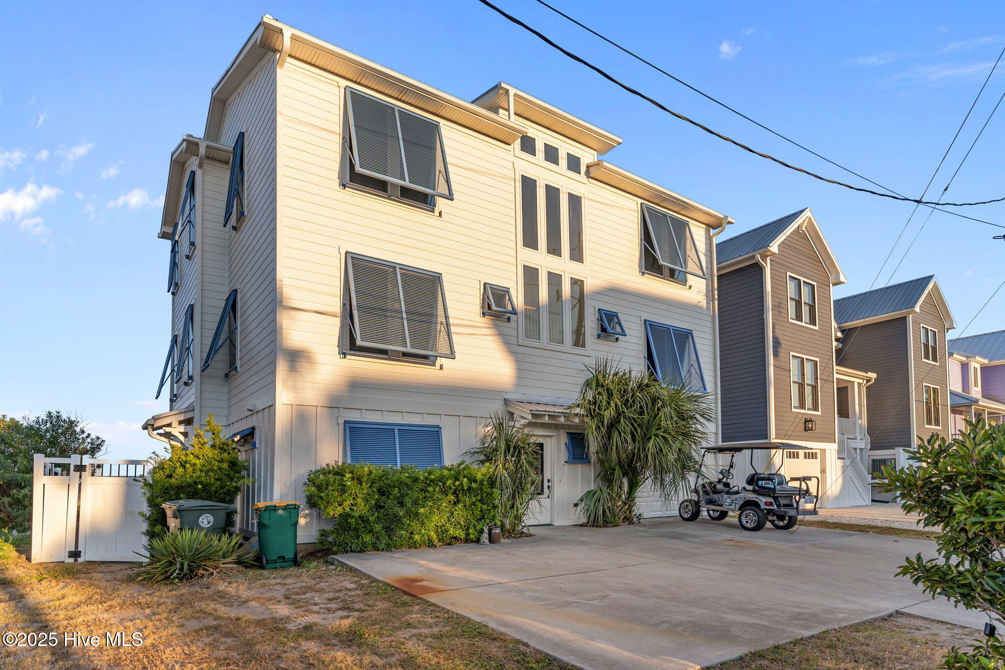 829 Fort Fisher Boulevard S