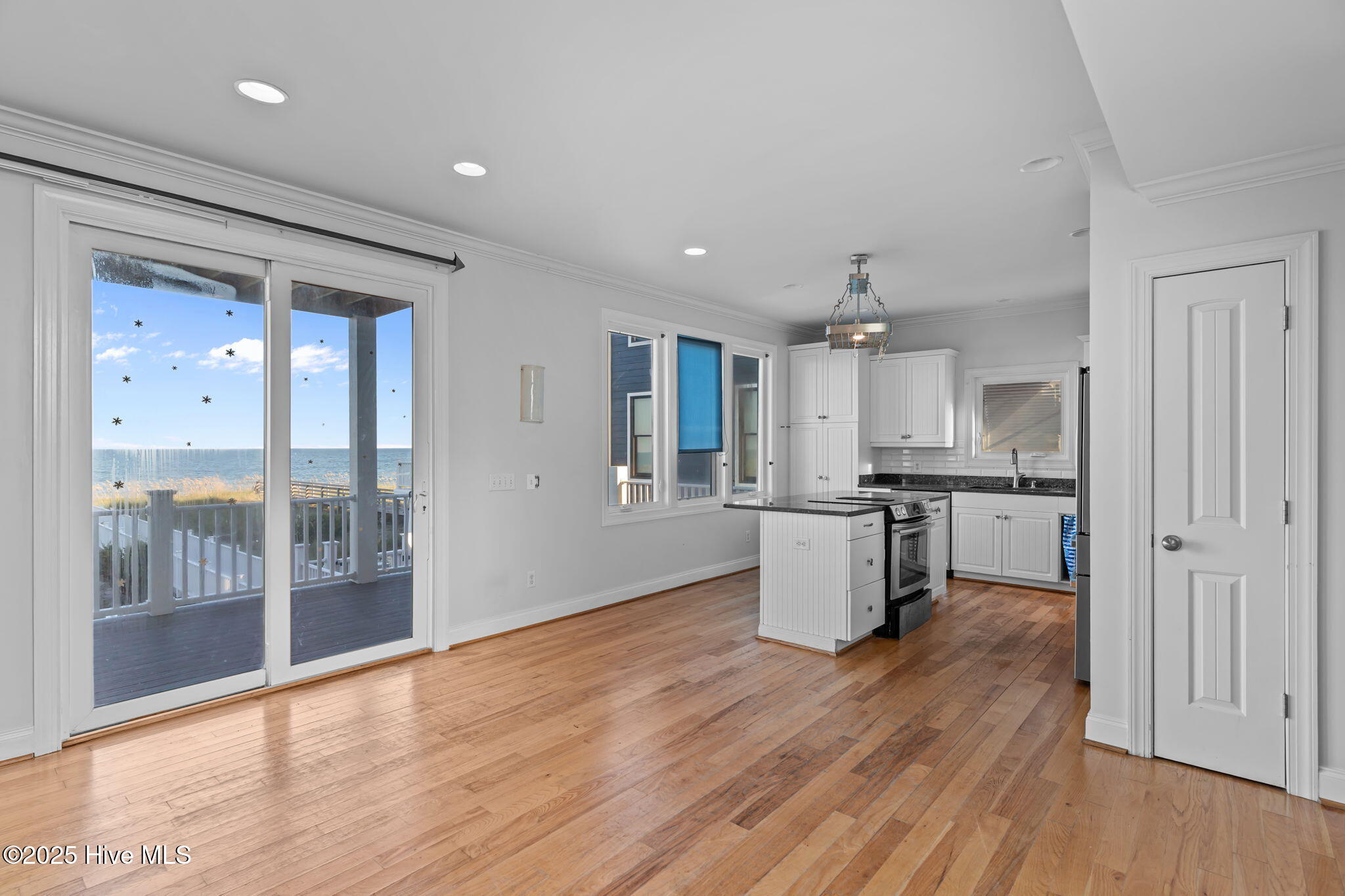 829 Fort Fisher Boulevard S