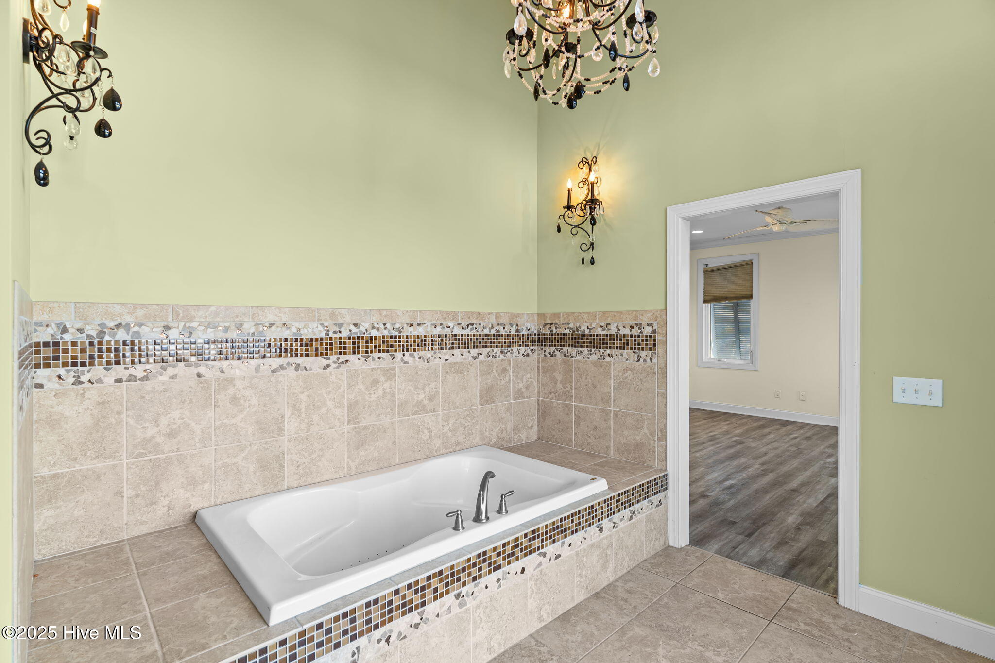 829 Fort Fisher Boulevard S