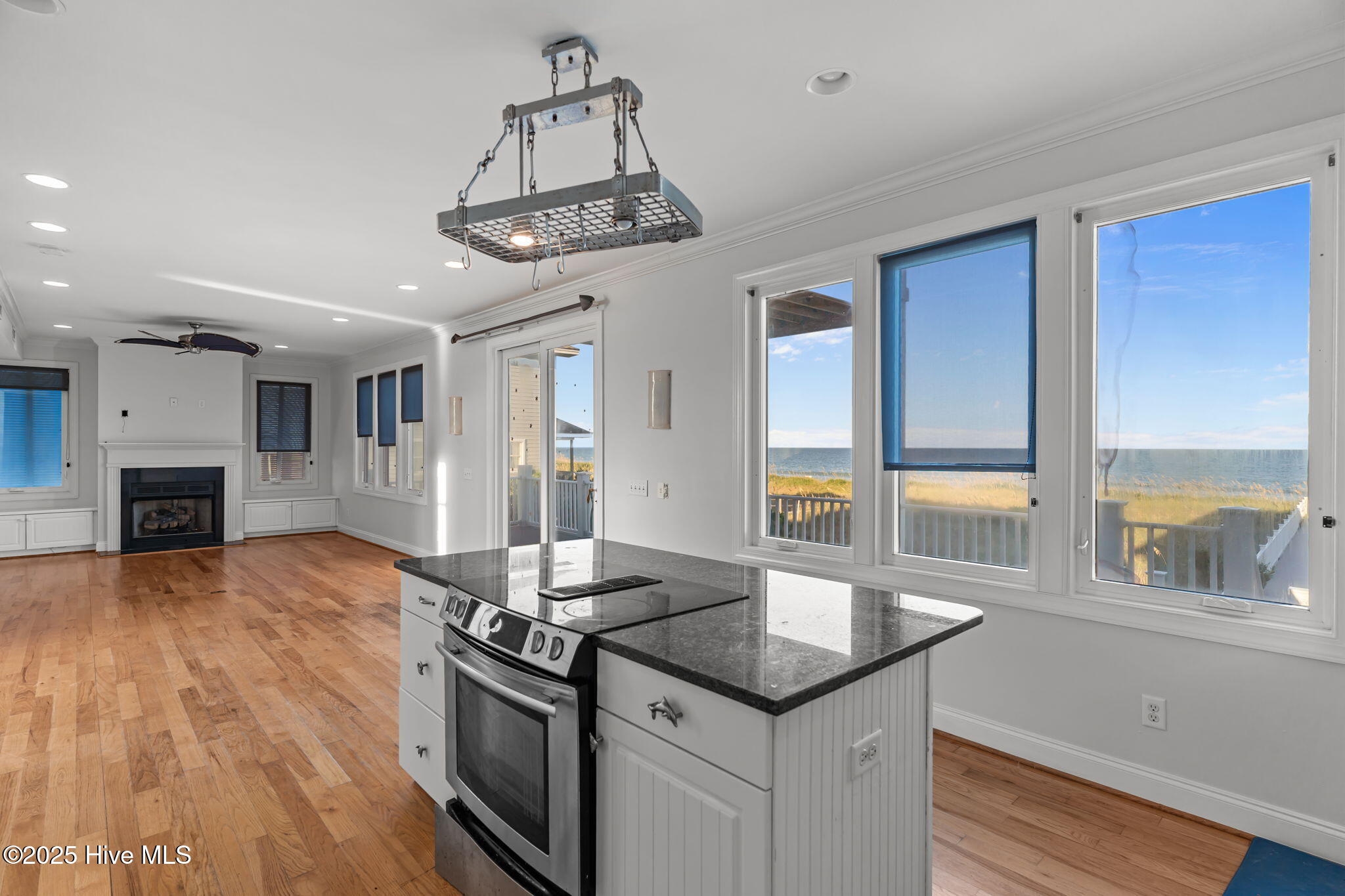 829 Fort Fisher Boulevard S