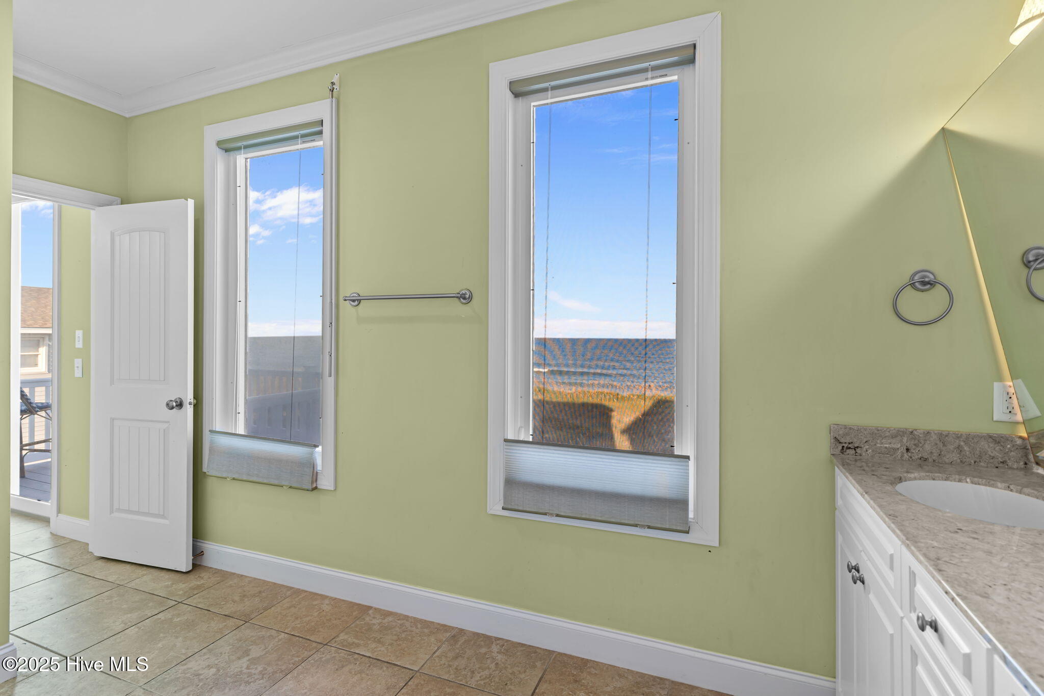 829 Fort Fisher Boulevard S