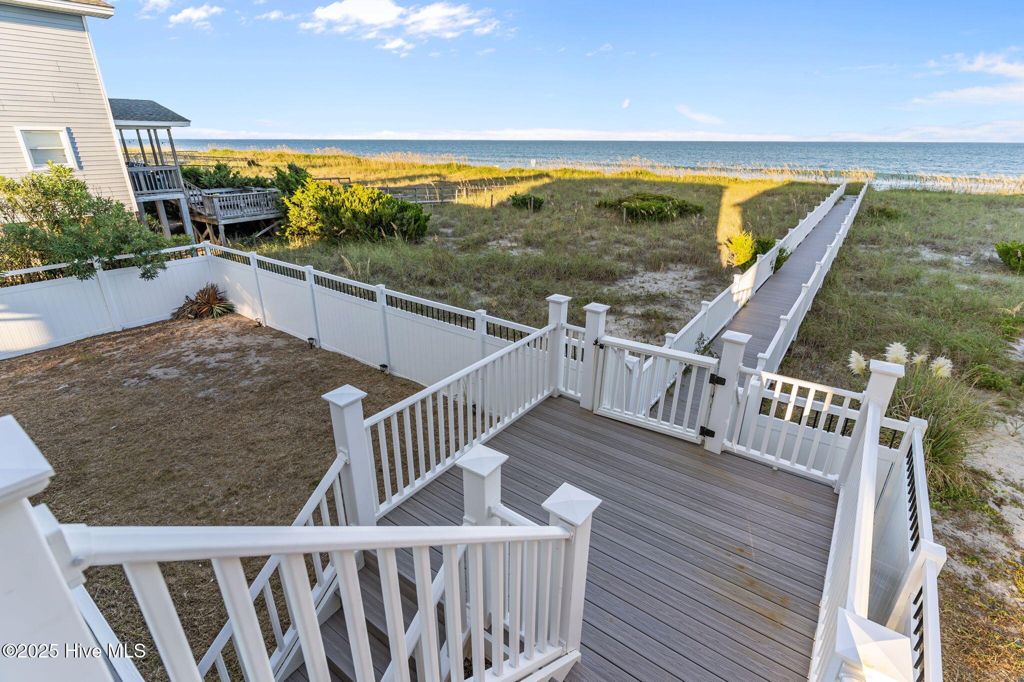 829 Fort Fisher Boulevard S